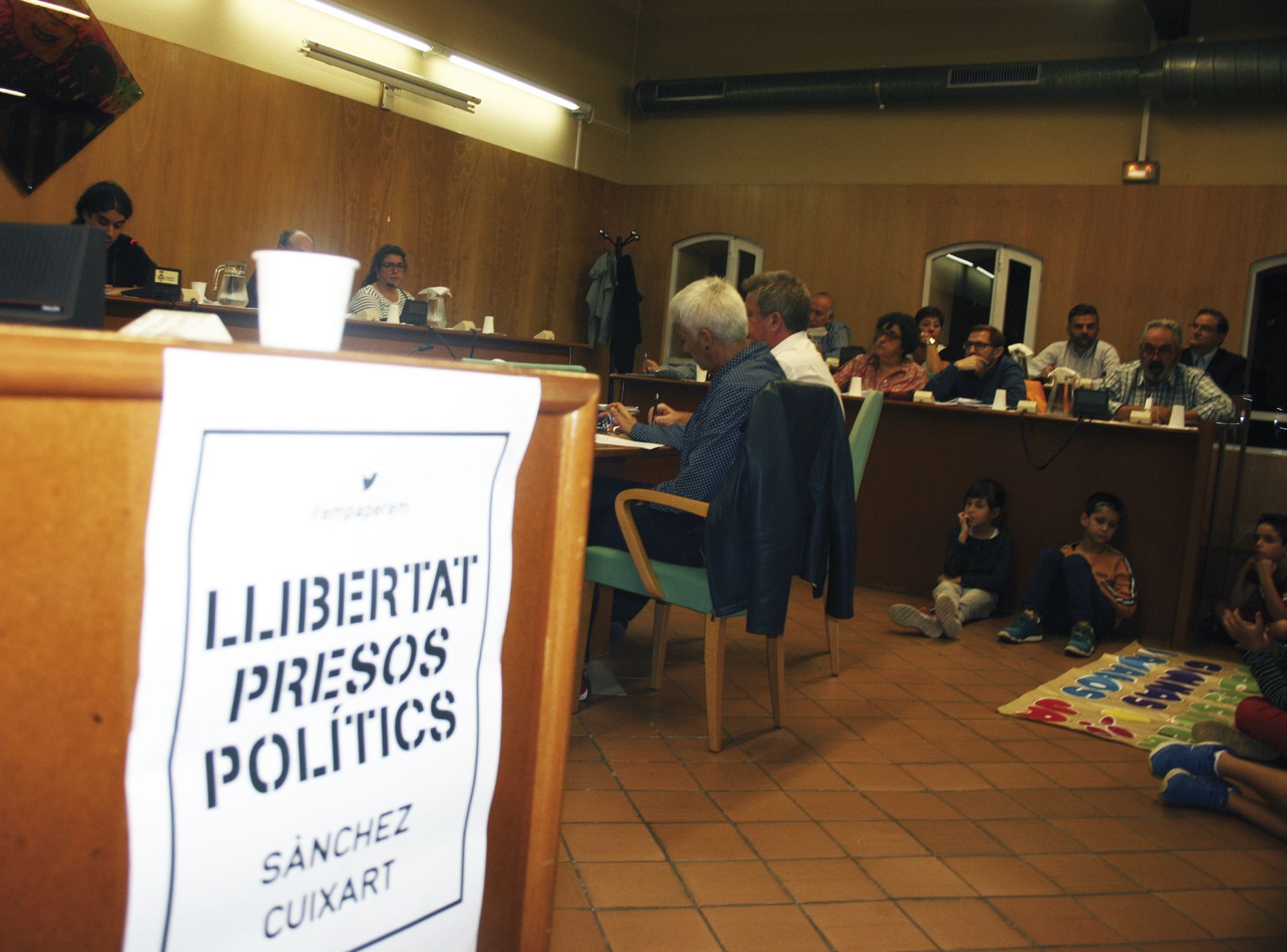 f5a85333d553b860310d6f60f5af8288