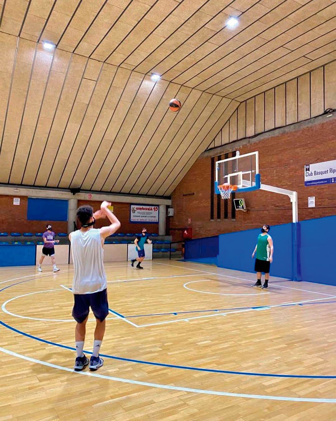 12 Sènior A entrenant al Francesc Barneda