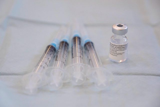 133257000_2984870075071117_1307460381415109321_o-640x426