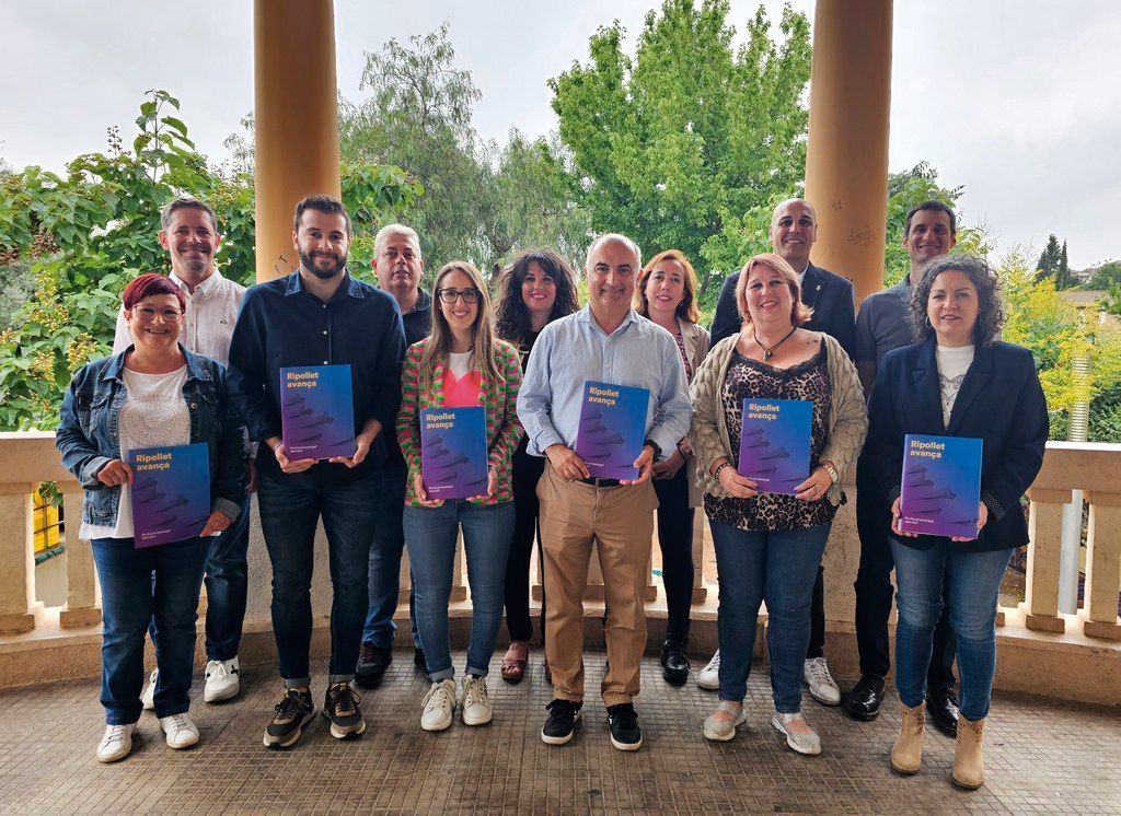 8 Govern municipal copia