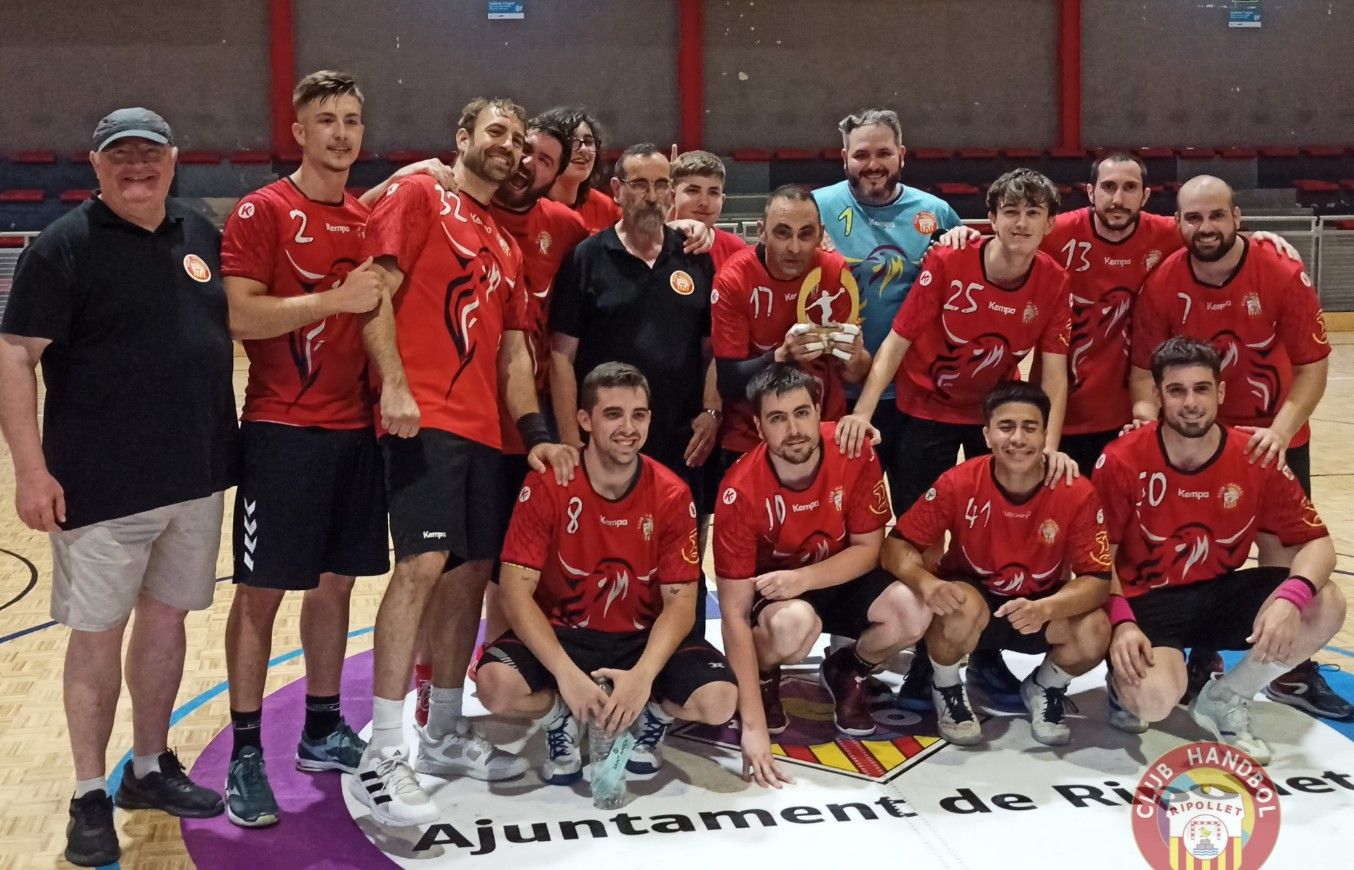 Foto equip handbol. Foto: Club Handbol Ripollet