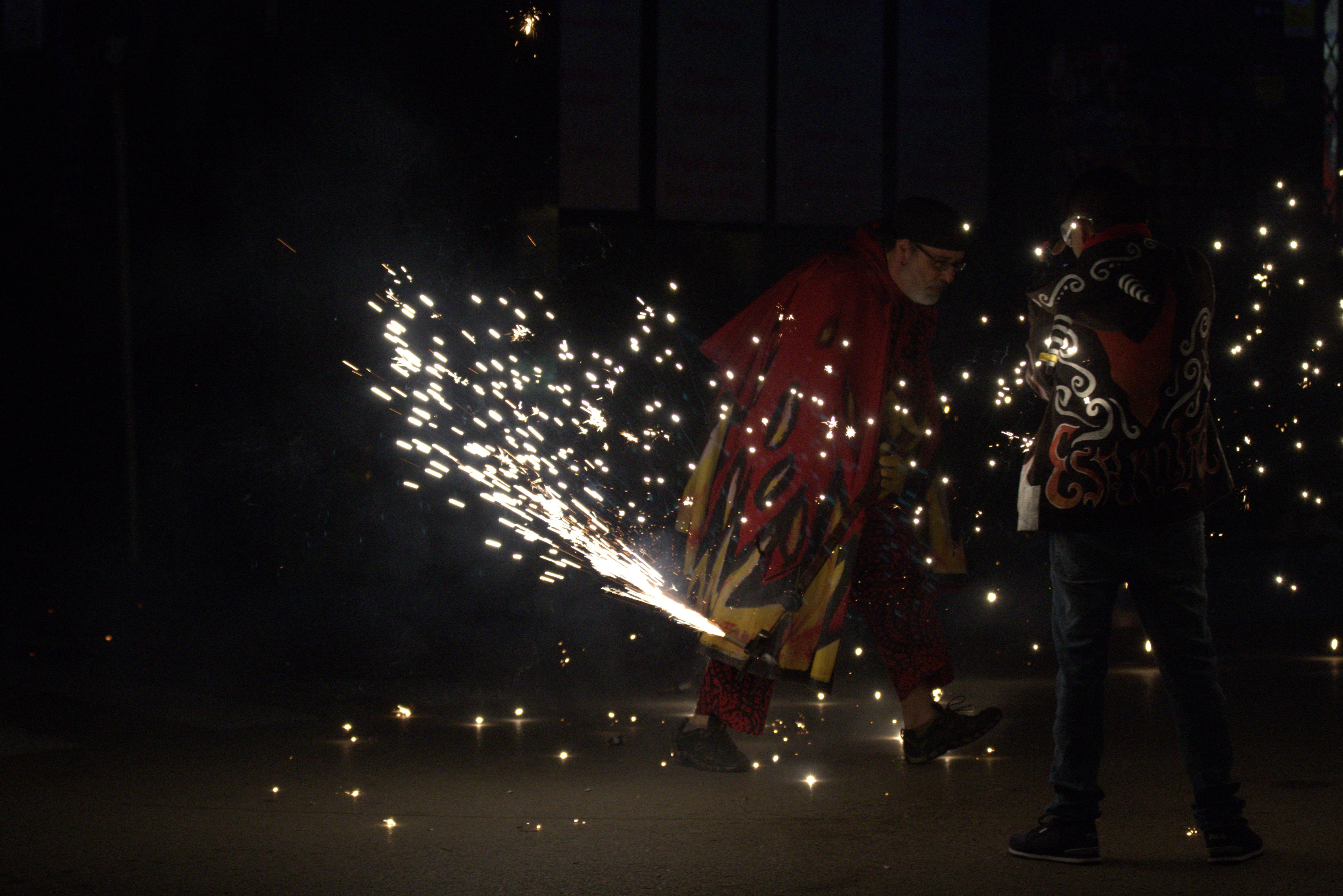 Els diables de Ripollet i correfoc dels 30 anys de les Bruixes. FOTO Marc Mata 