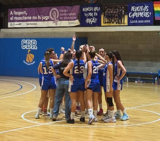 Un equip del CB Ripollet. FOTO Cedida