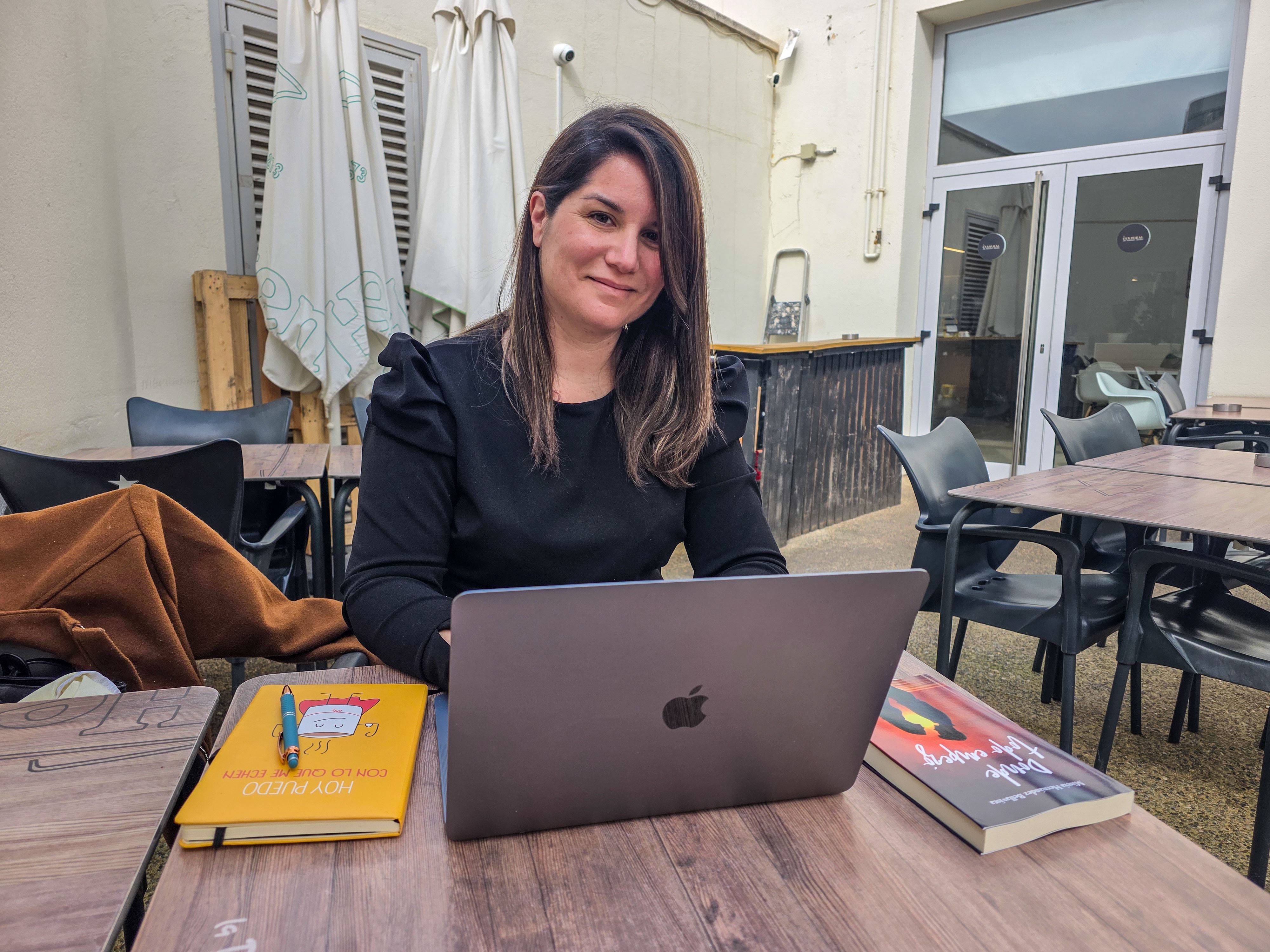  Mireia Hernández en el moment d'una entrevista. FOTO: Marc Mata