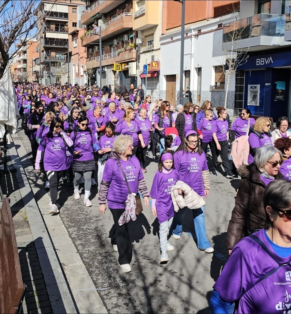 La marxa de les dones, la gran activitat del 8-M. Foto: Ajuntament de Ripollet