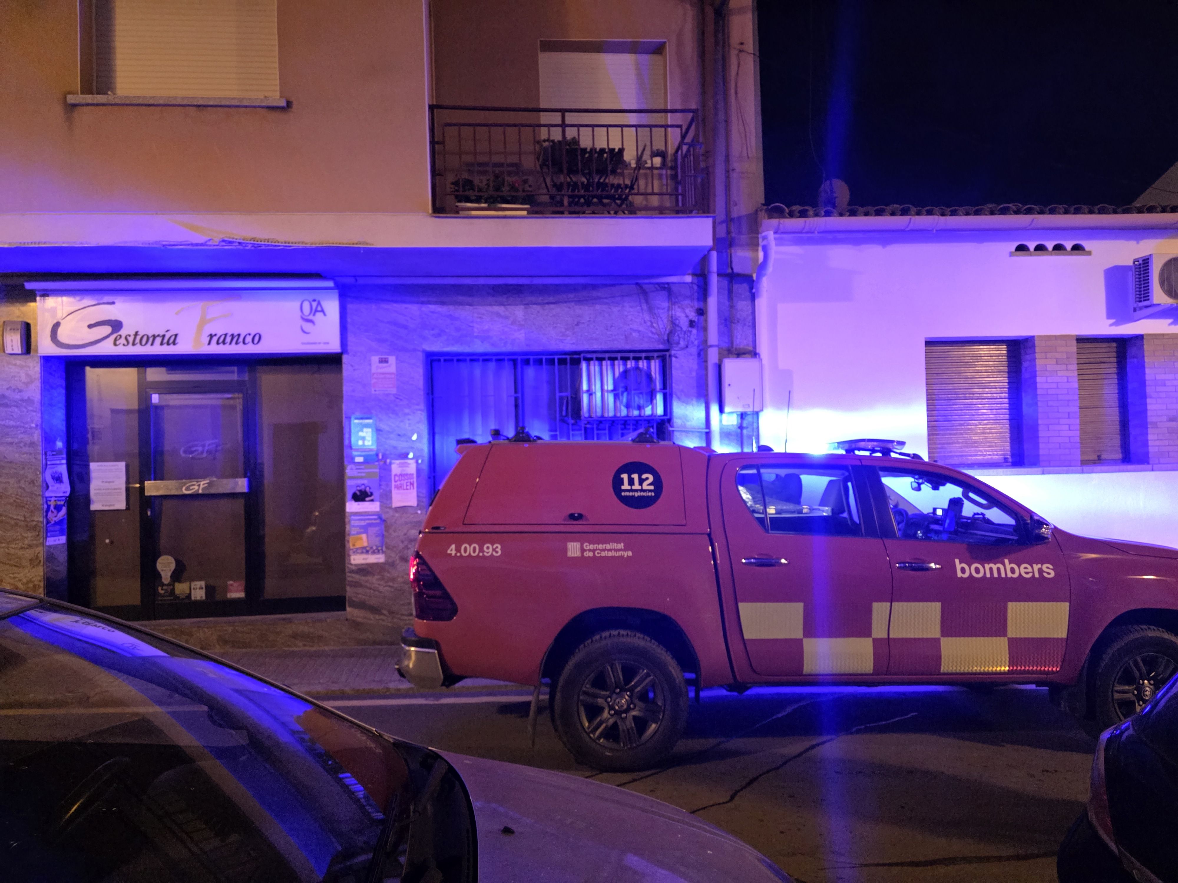 Una de les dues dotacions dels Bombers. FOTO: Marc Mata 