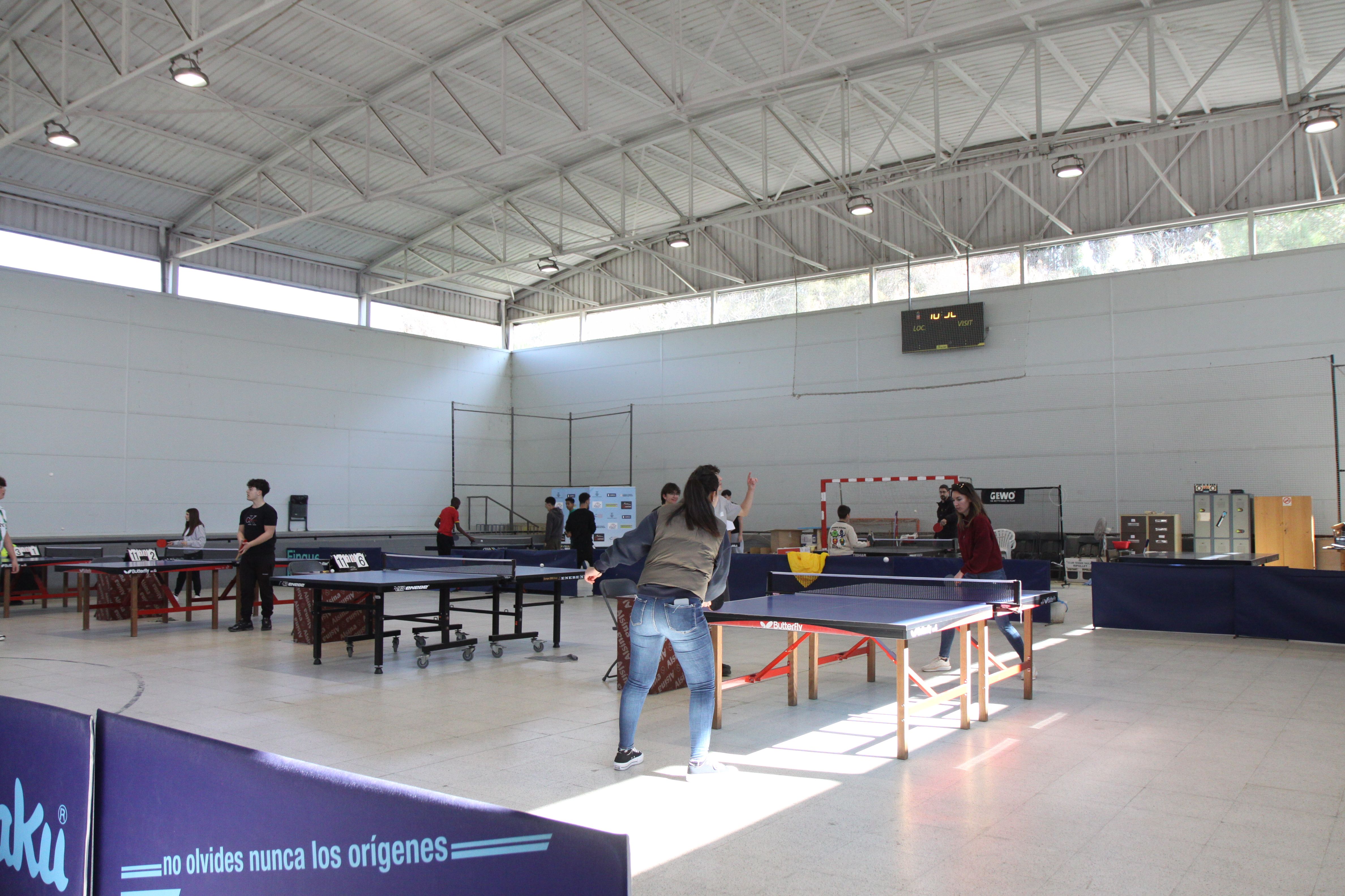 Trobada local de tenis taula escolar. Foto: Laia Jubany