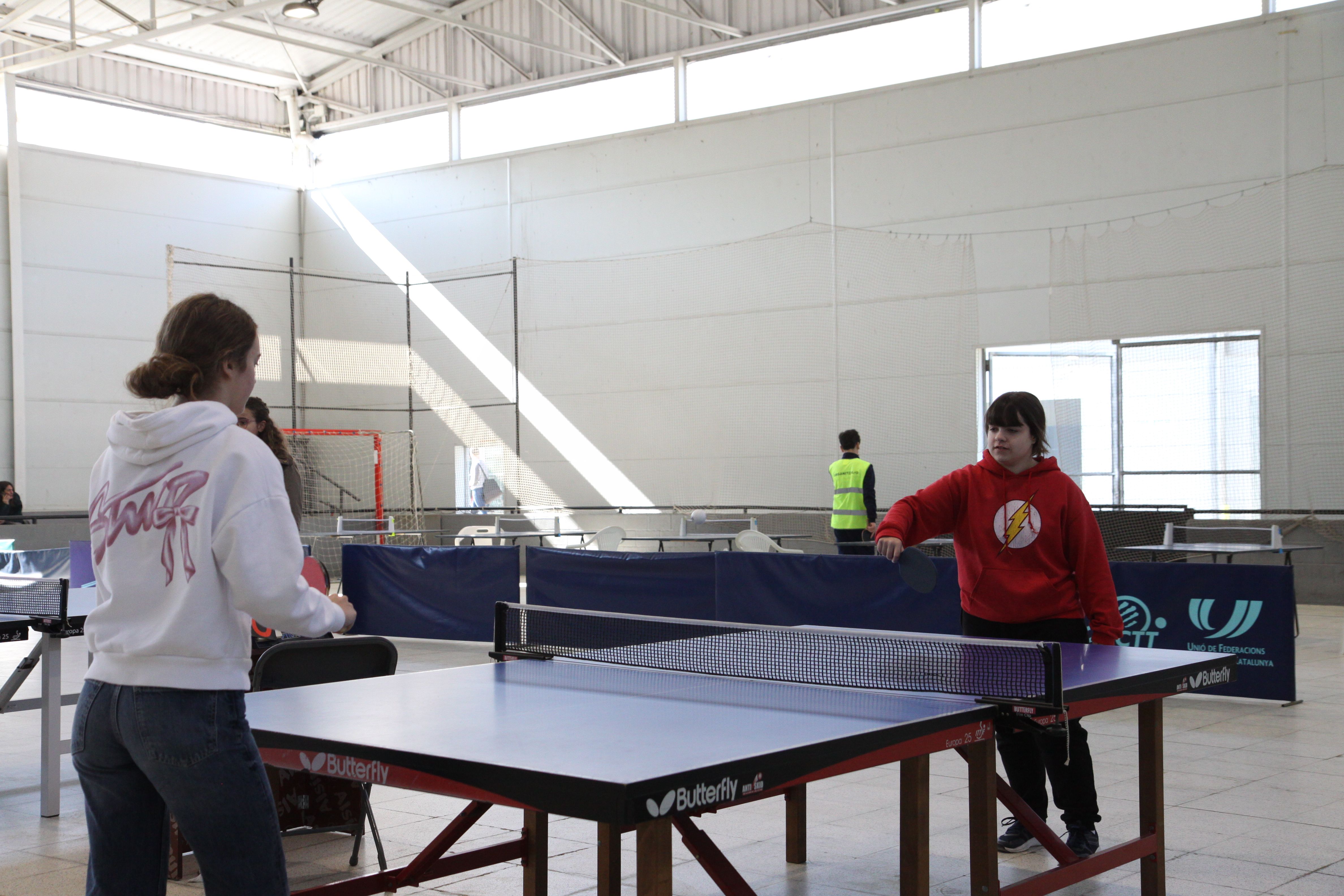 Trobada local de tenis taula escolar. Foto: Laia Jubany