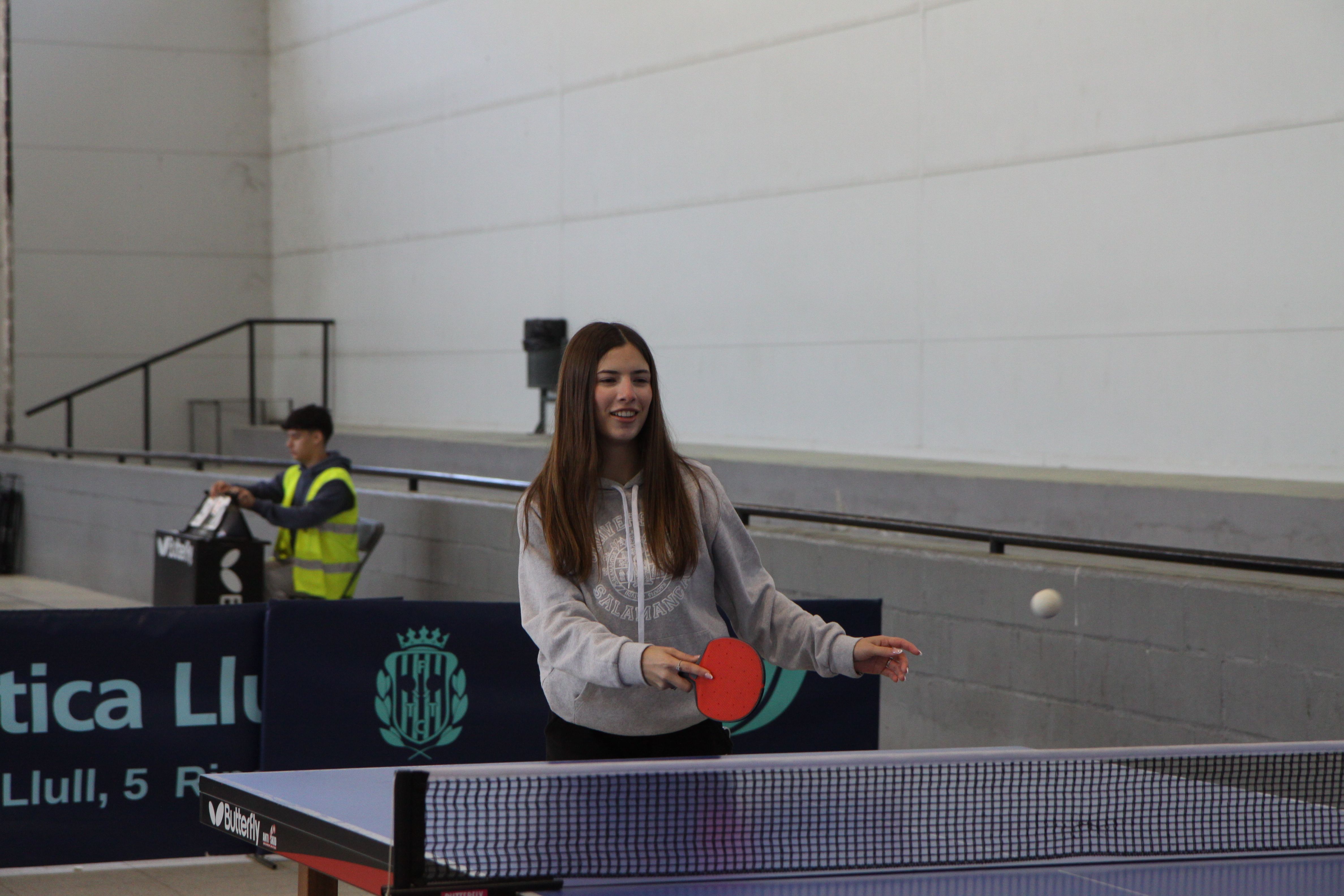 Trobada local de tenis taula escolar. Foto: Laia Jubany