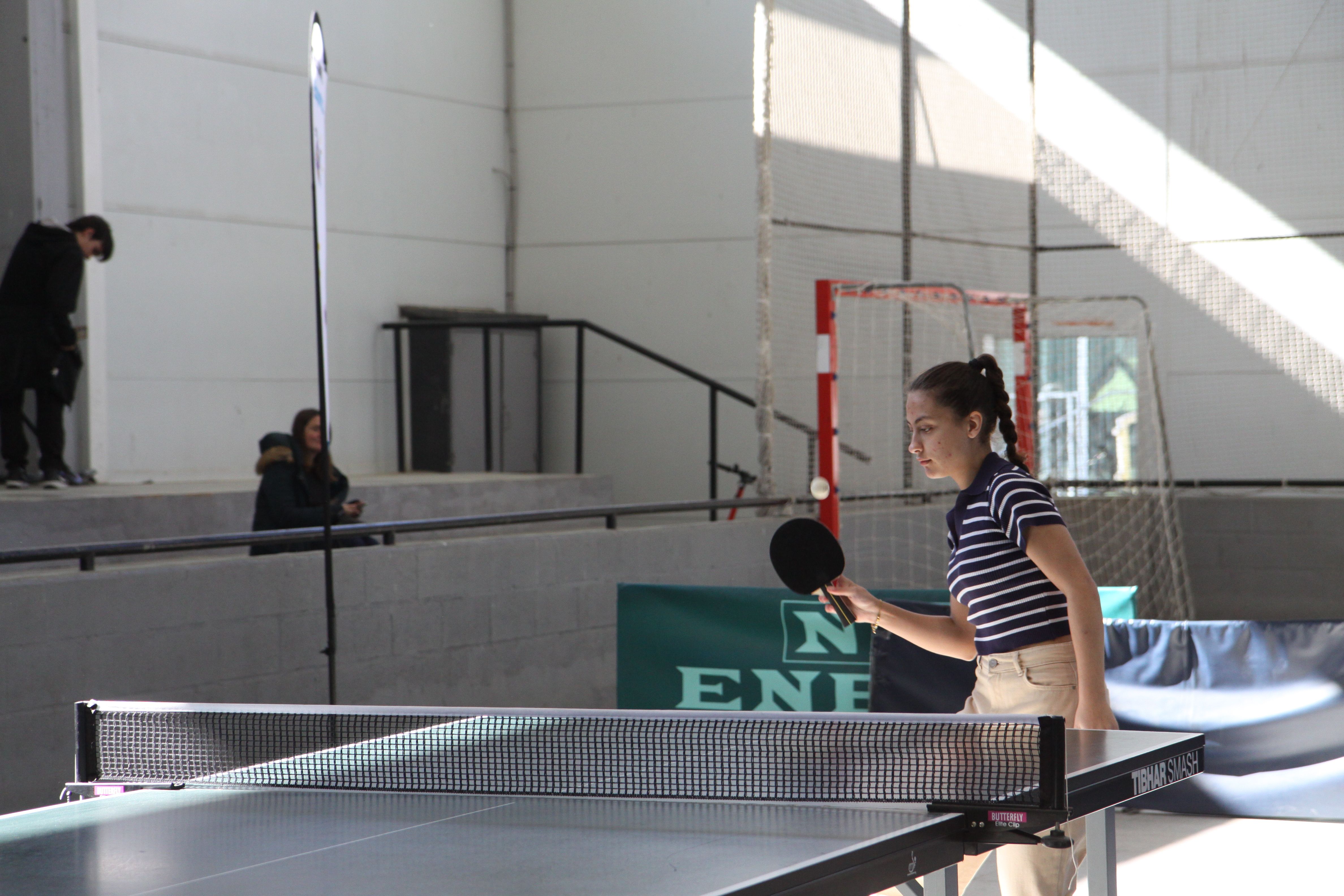 Trobada local de tenis taula escolar. Foto: Laia Jubany