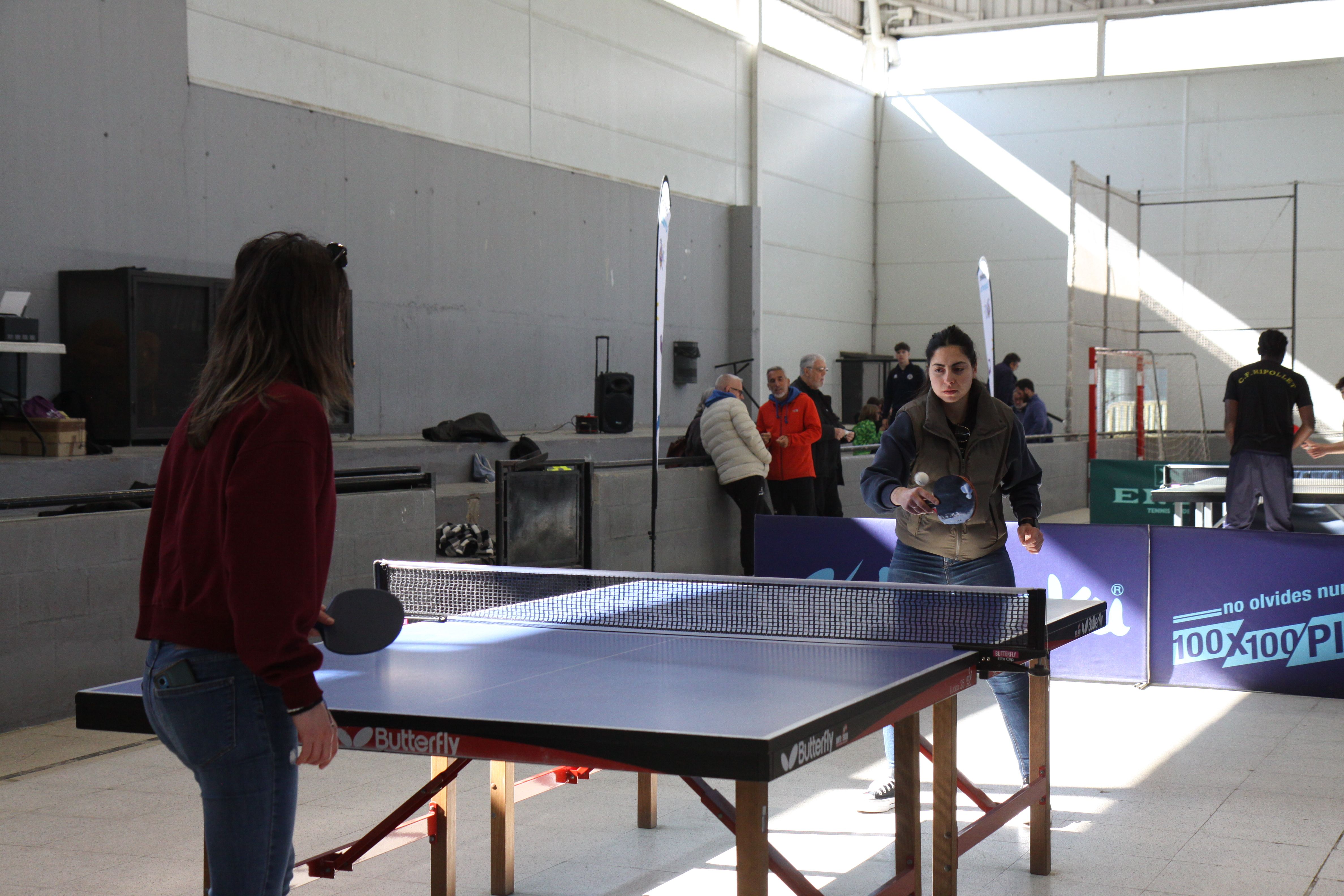 Trobada local de tenis taula escolar. Foto: Laia Jubany