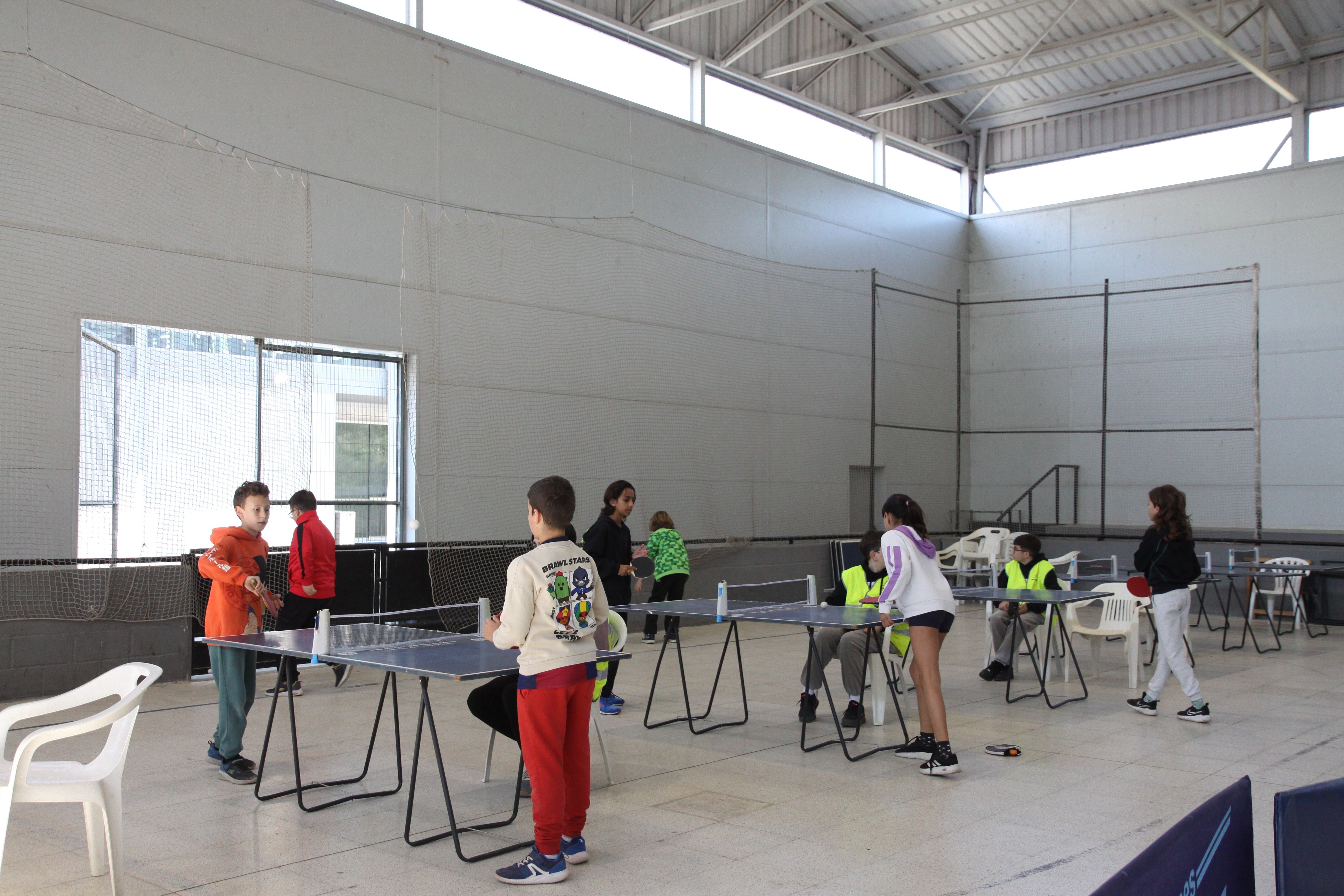 Trobada local de tenis taula escolar. Foto: Laia Jubany