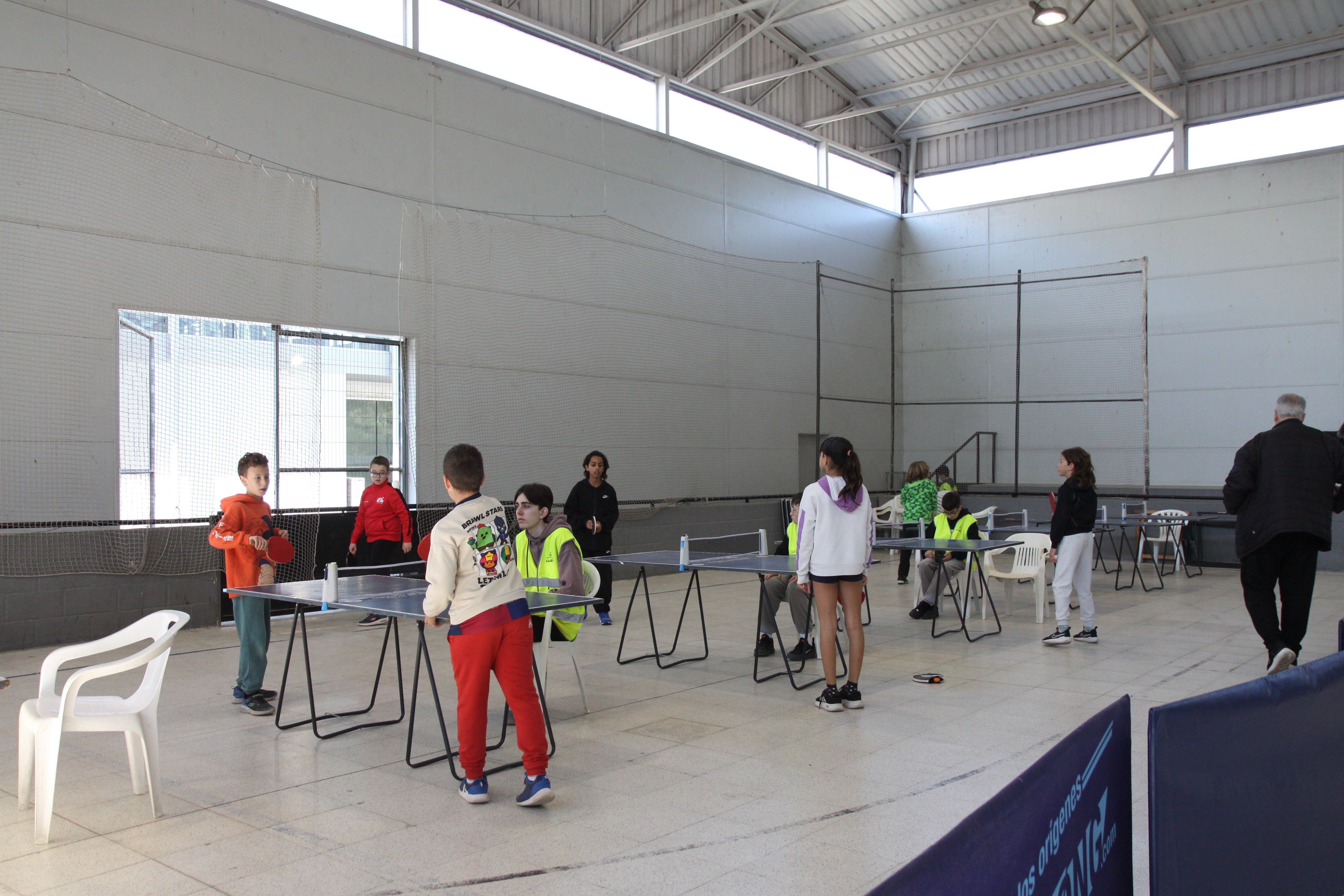 Trobada local de tenis taula escolar. Foto: Laia Jubany