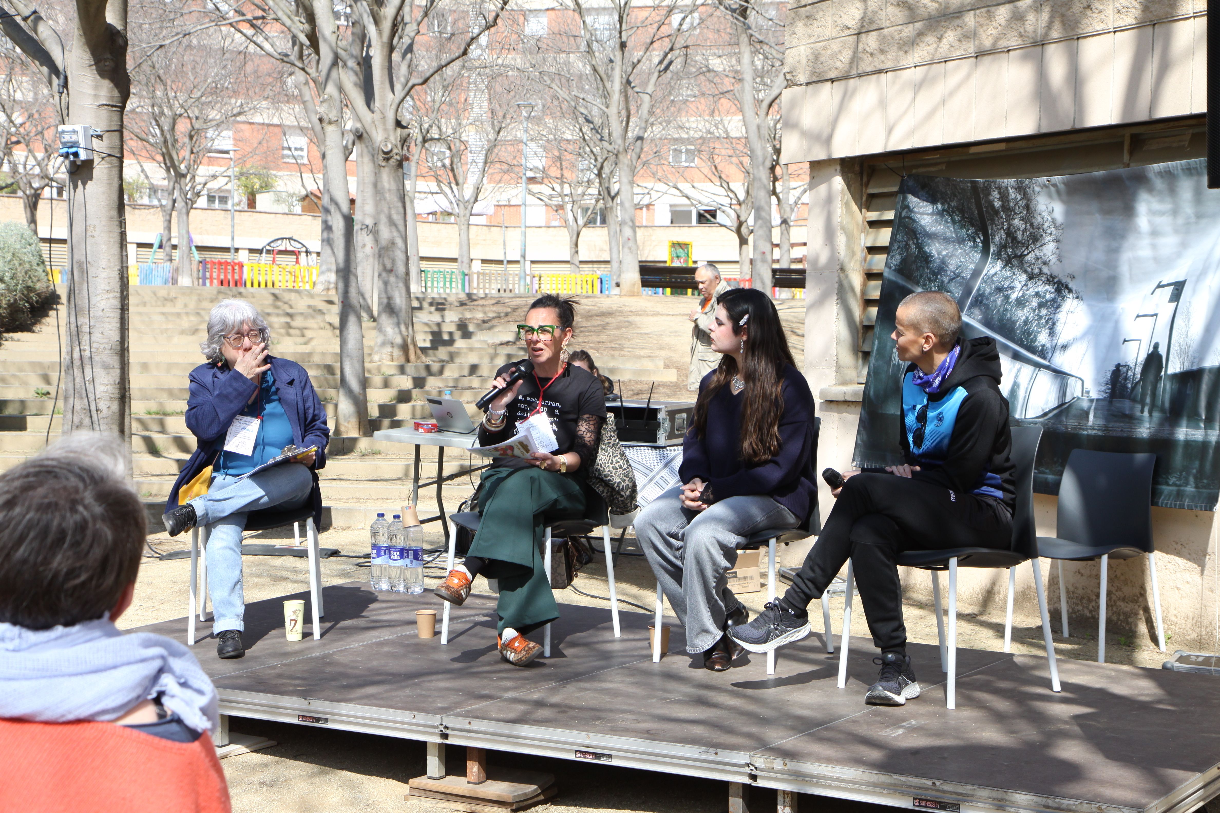 L'espai àgora ha acollit xerrades i debats sobre els eixos d'actuació de les entitats. Foto: Laia Jubany