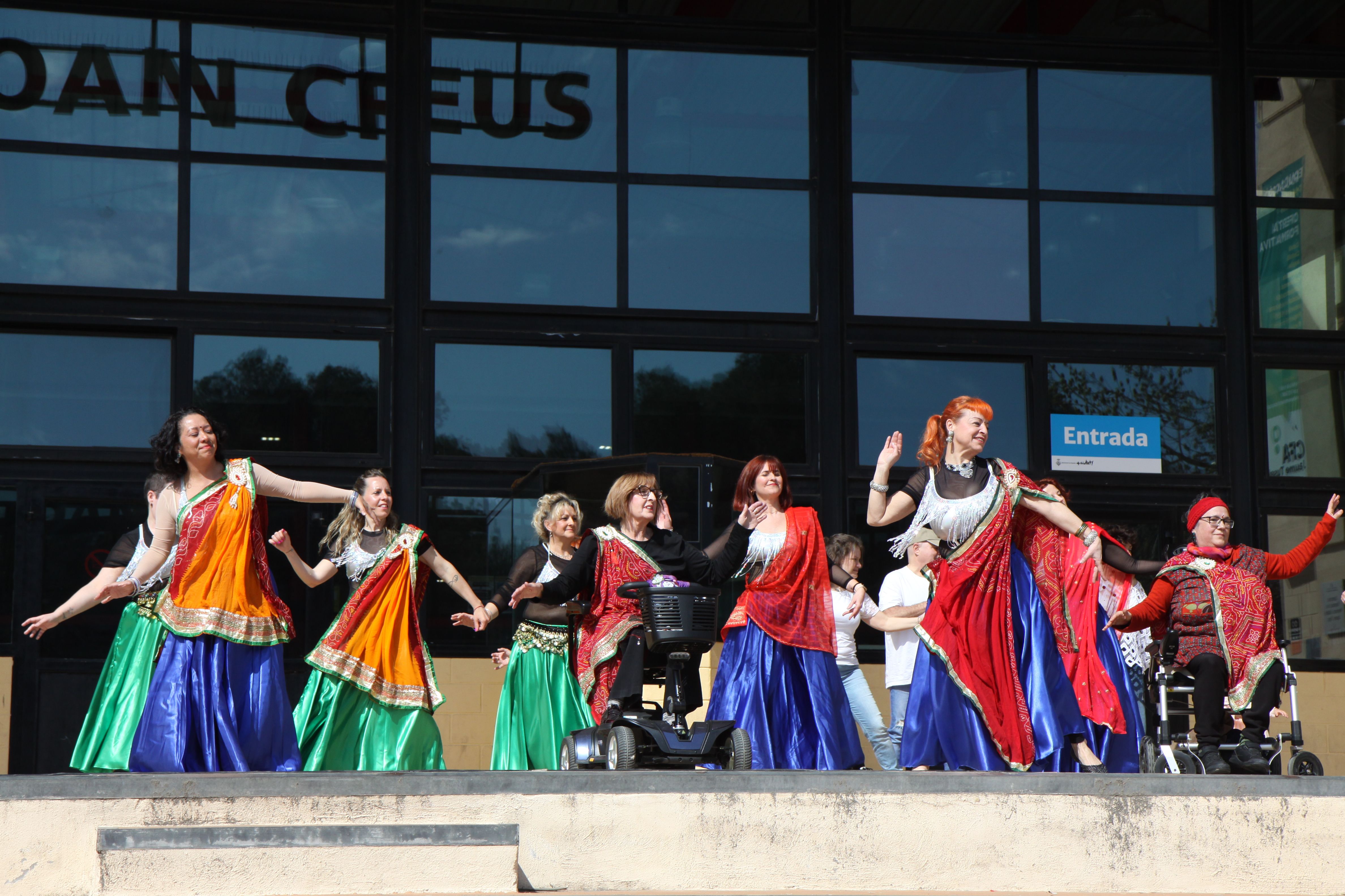 L'Associació Colors ha fet honor al seu nom omplint la rambla de vida. Foto: Laia Jubany