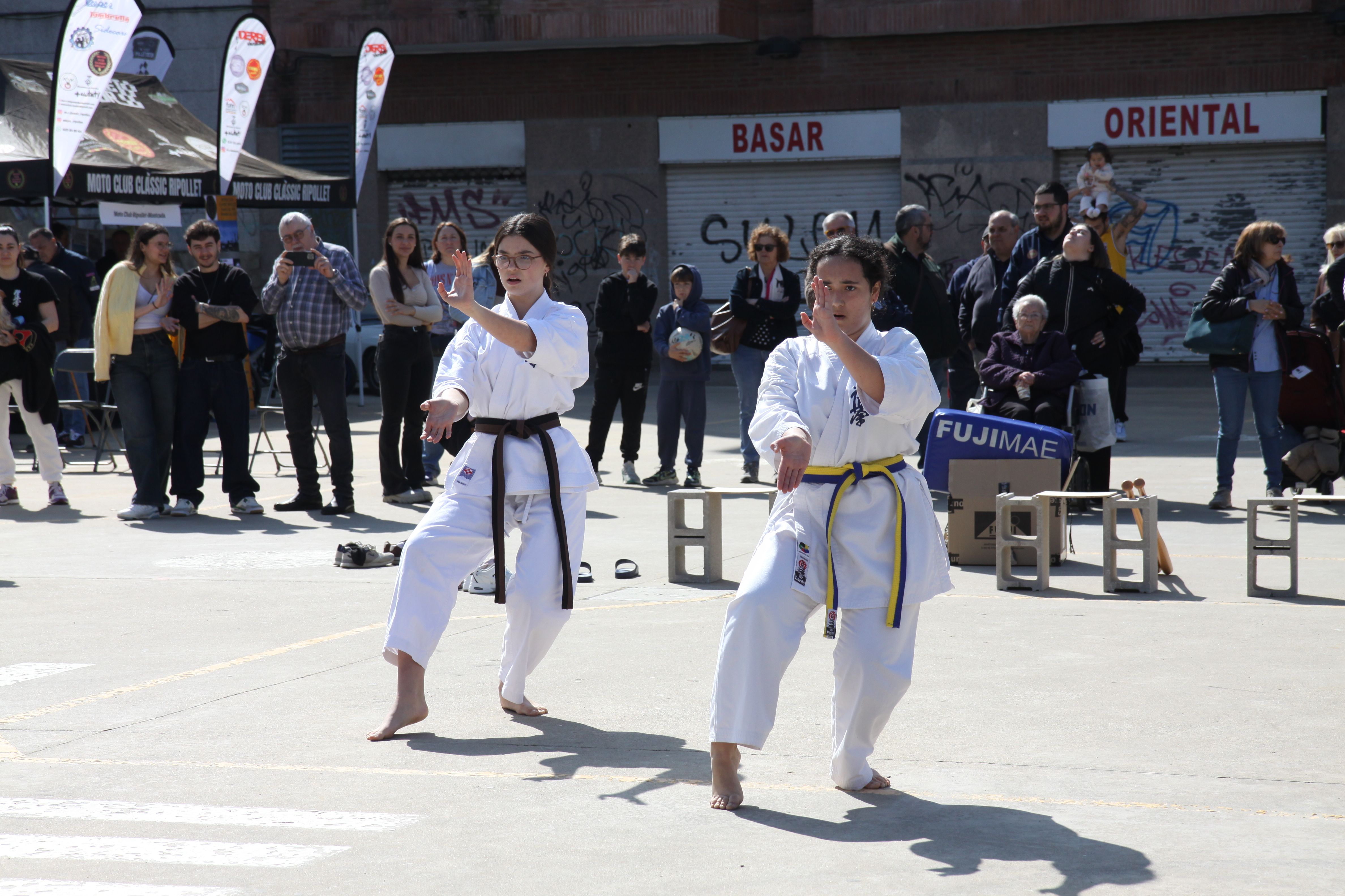 El club de karate Rufo ha fet una mostra de les habilitats dels seus karatekes. Foto: Laia Jubany