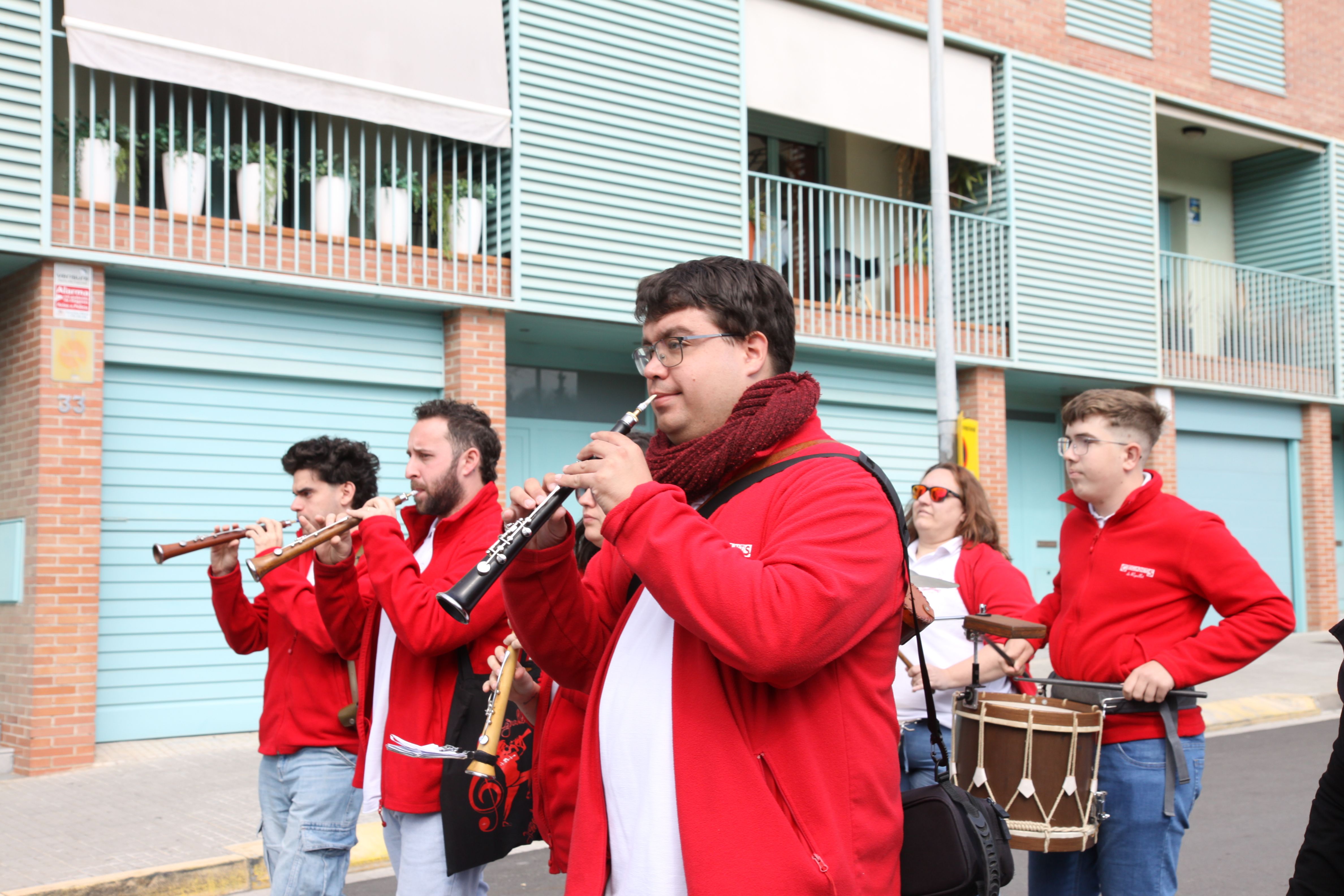Els gegants també han sortit a ballar. Foto: Laia Jubany
