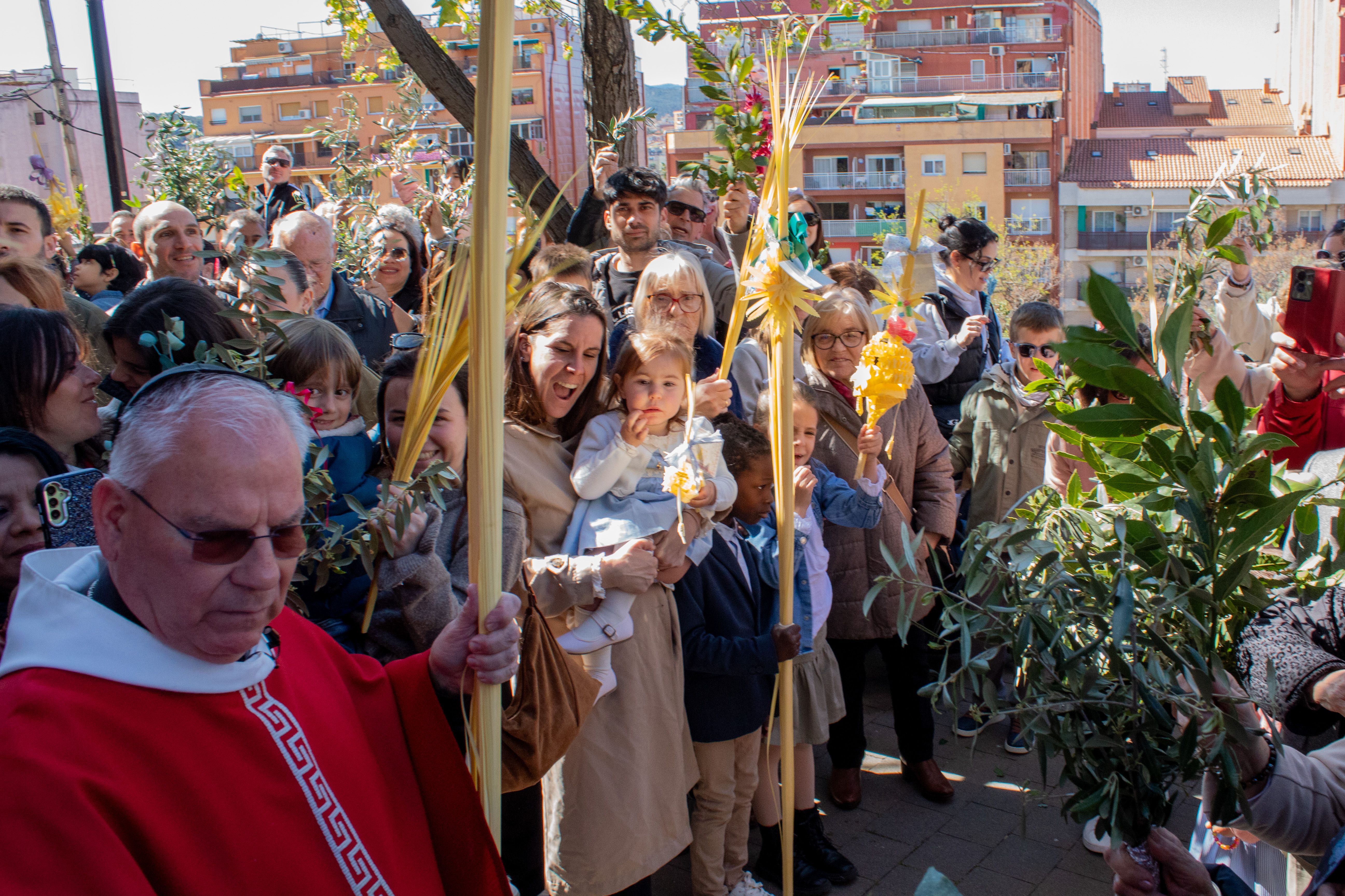 Ripollet celebra el Diumenge de Rams. FOTO Sergio Sánchez  (2)