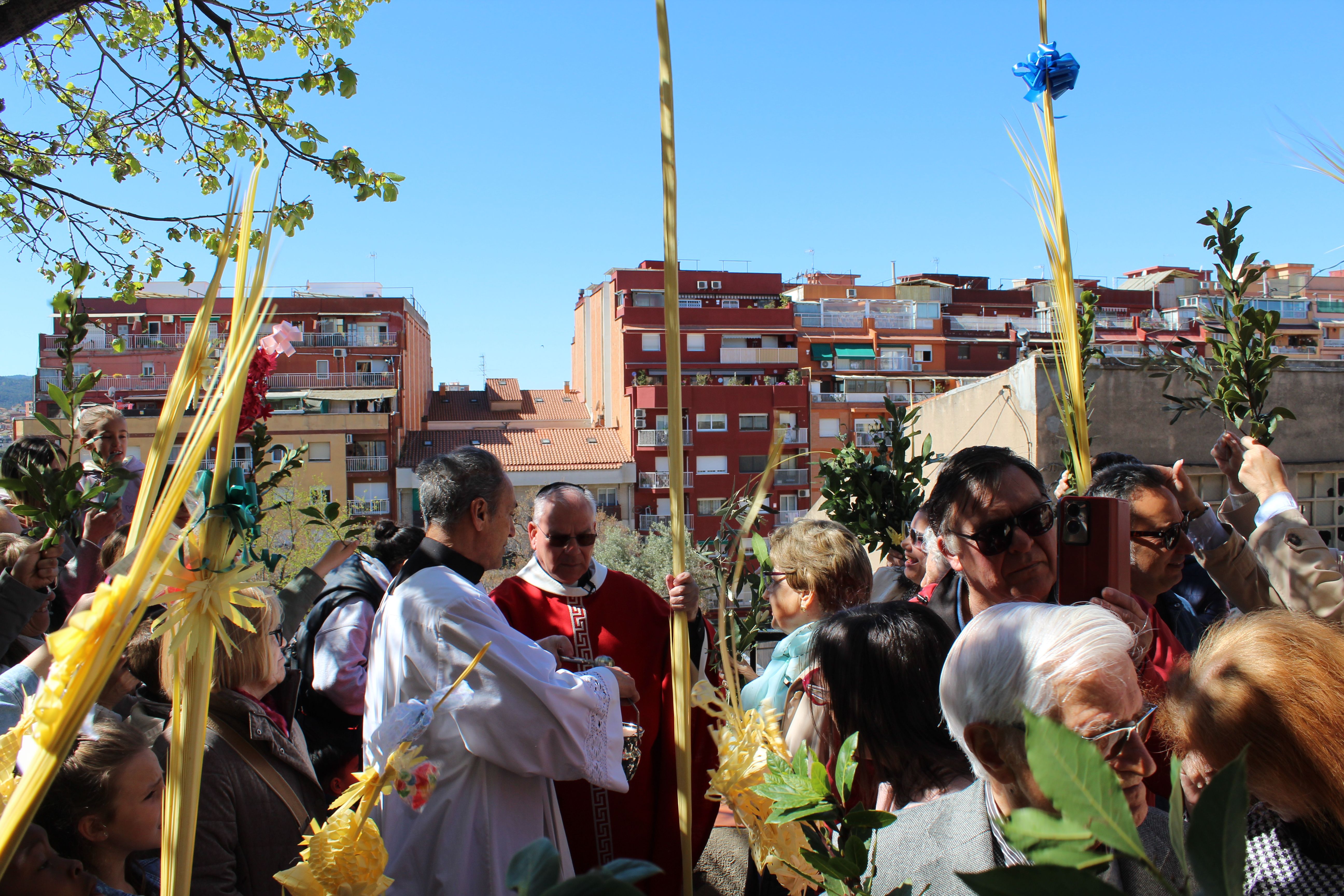 Ripollet celebra el Diumenge de Rams. FOTO Sergio Sánchez  