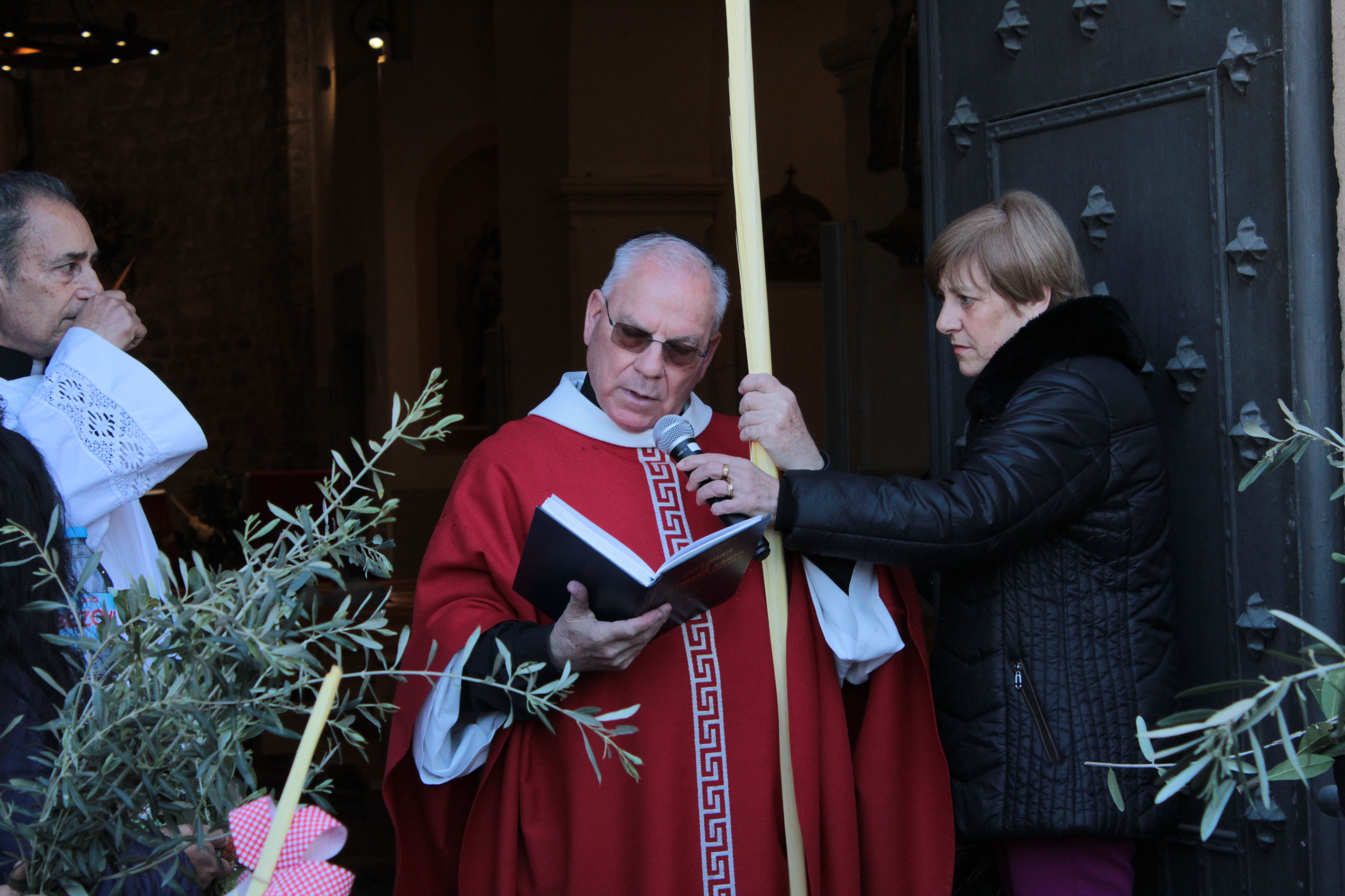 Ripollet celebra el Diumenge de Rams. FOTO Sergio Sánchez  (11)