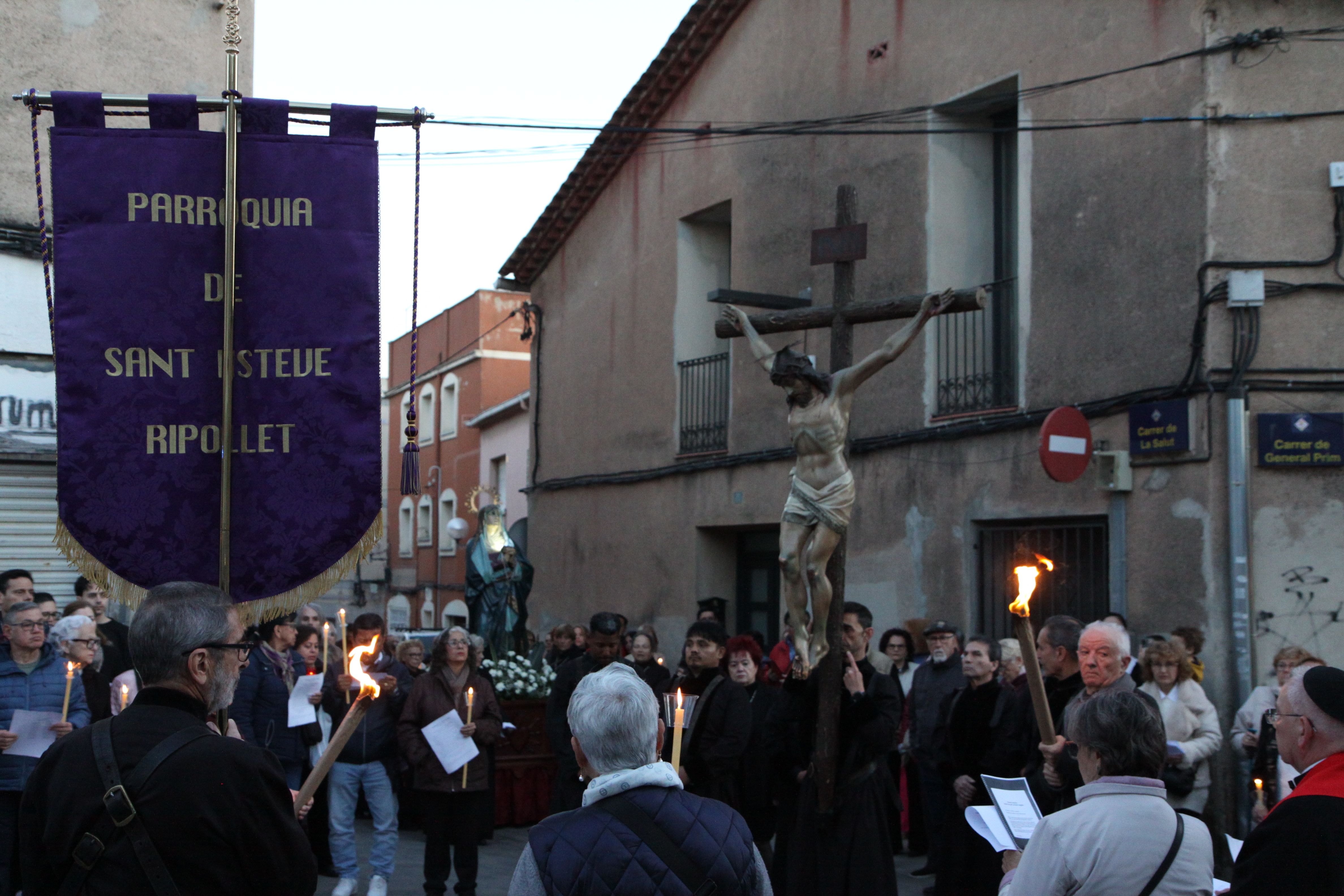 Imatges del Via Crucis de Divendres Sant. Foto: Laia Jubany