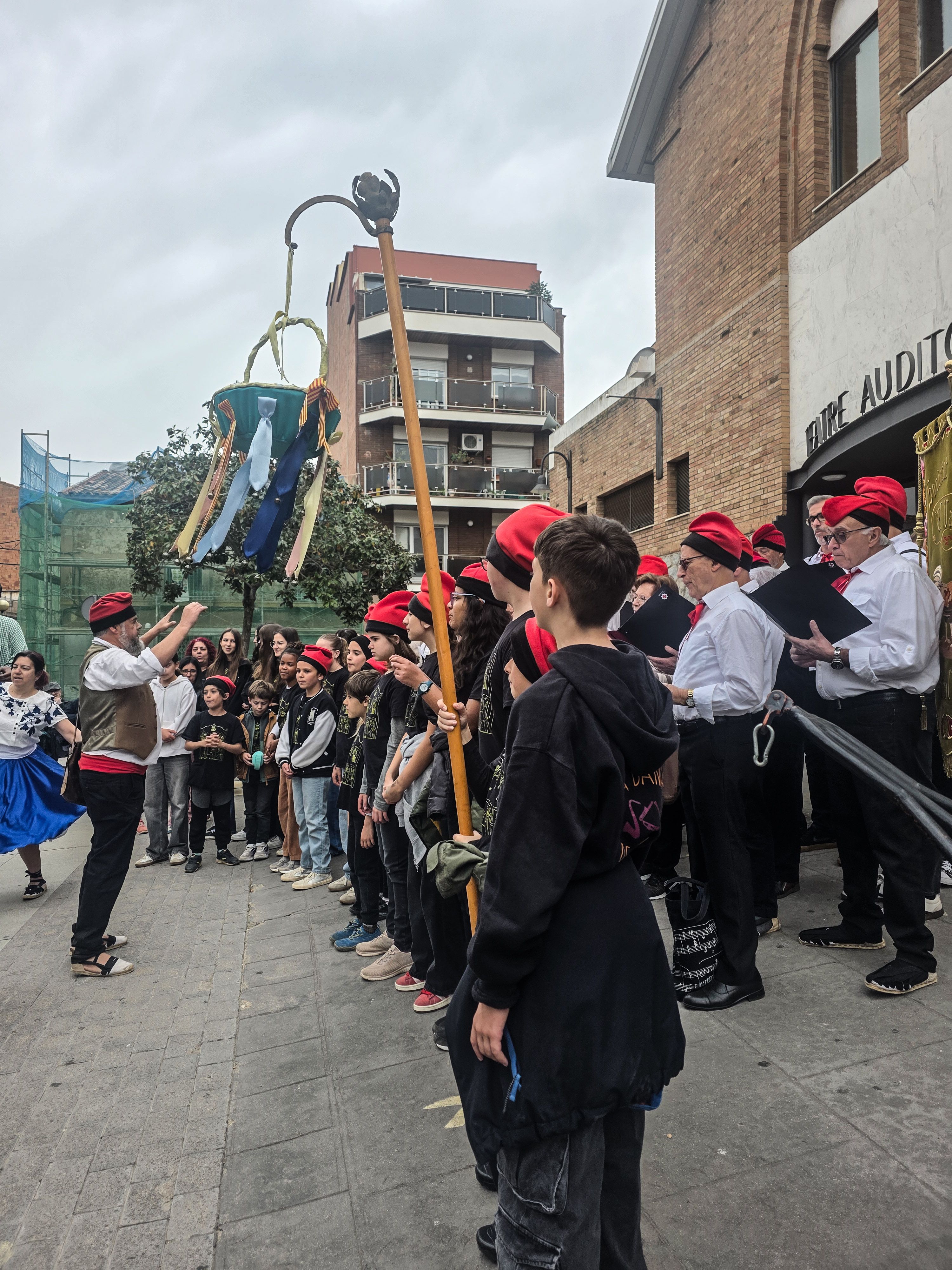 Les caramelles tornen a omplir els carrers de Ripollet. FOTO: Marc Mata