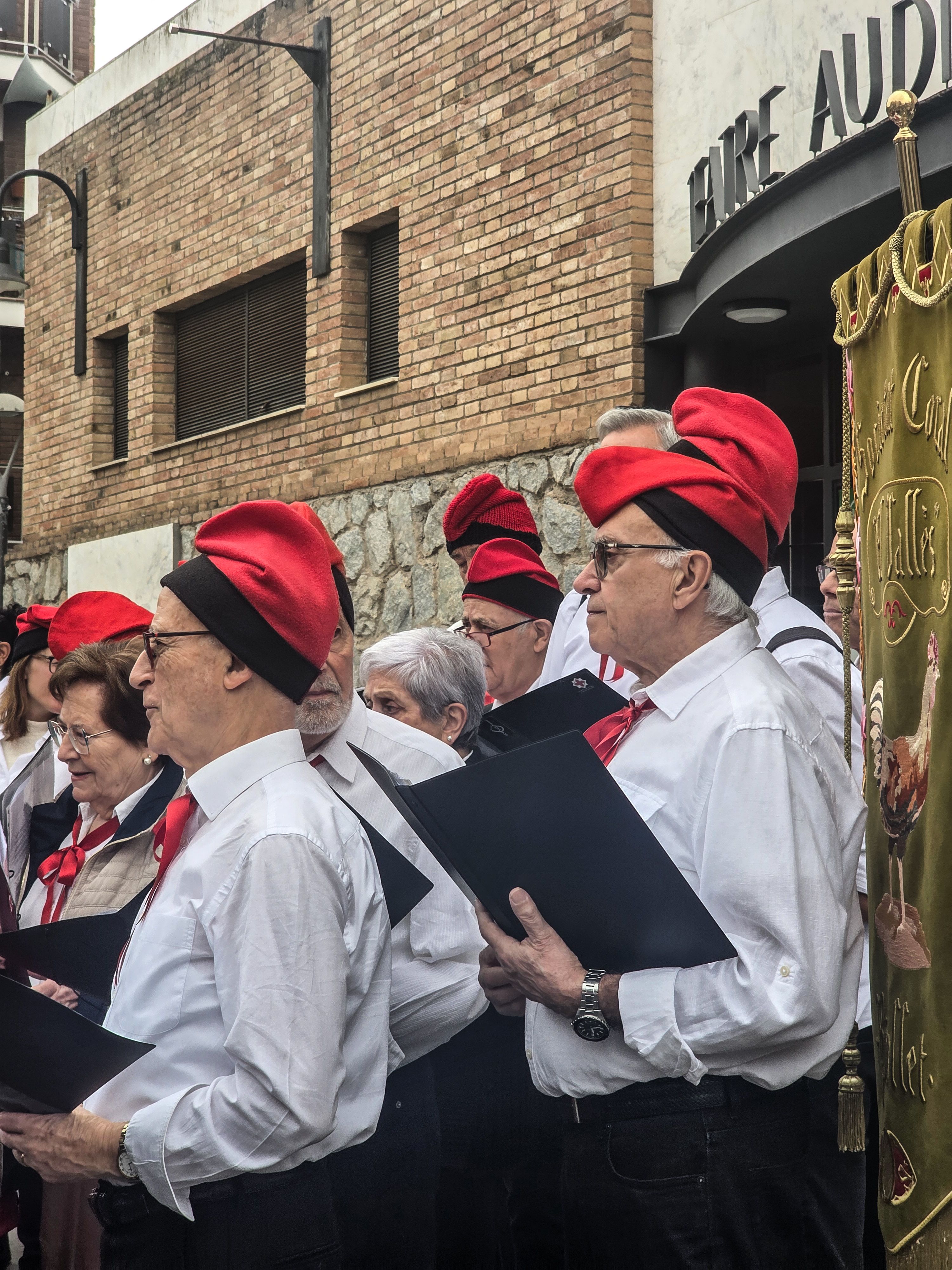 Les caramelles tornen a omplir els carrers de Ripollet. FOTO: Marc Mata