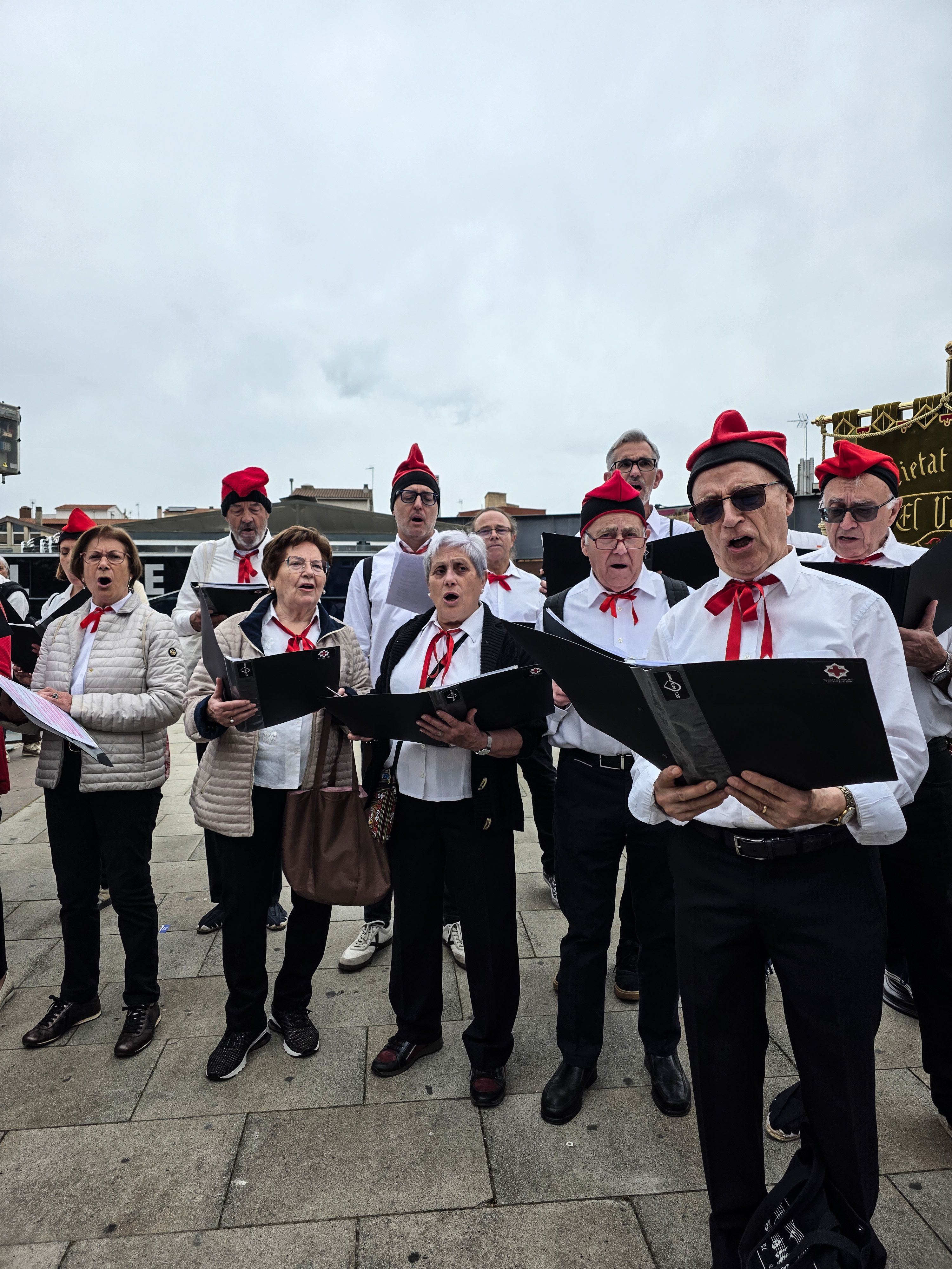 Les caramelles tornen a omplir els carrers de Ripollet. FOTO: Marc Mata