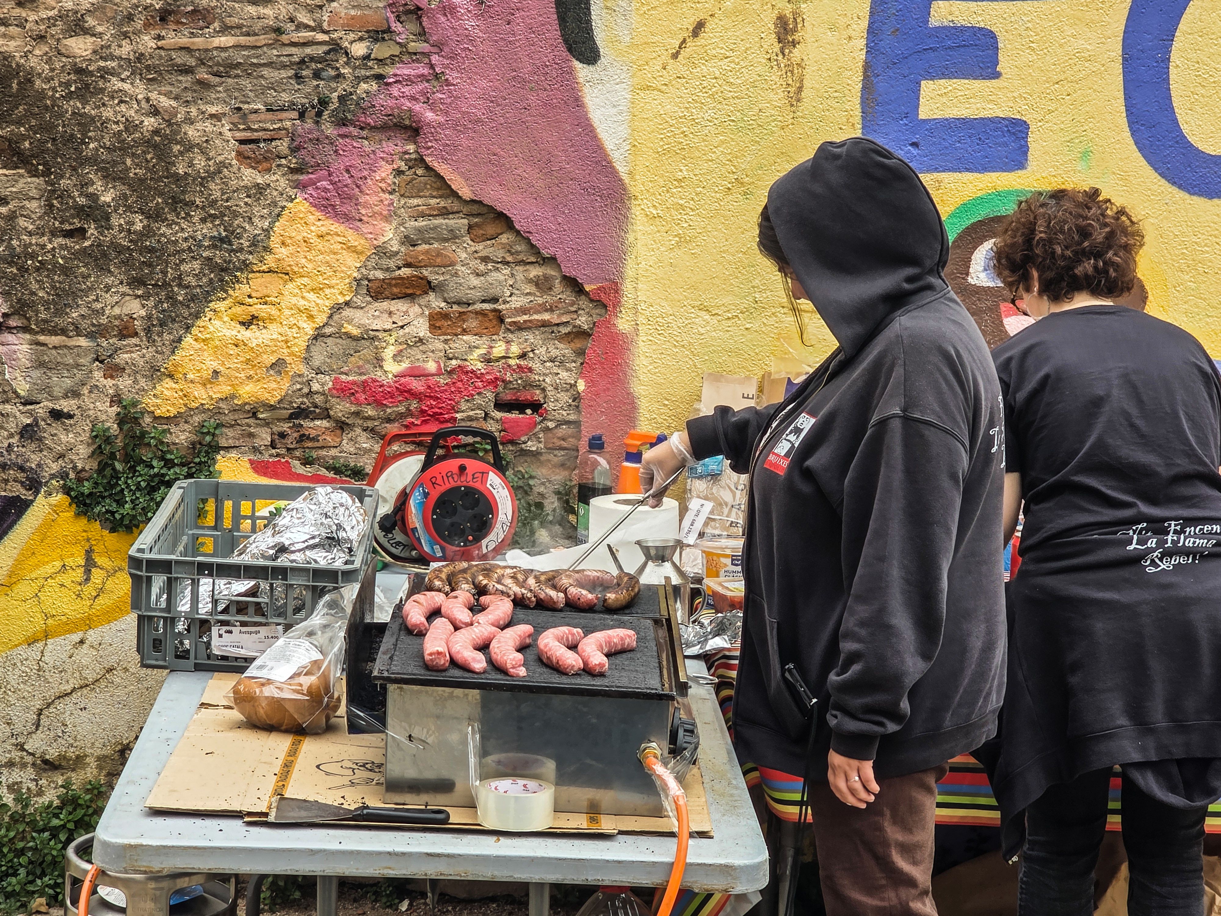 No pot faltar el menjar. FOTO: Marc Mata