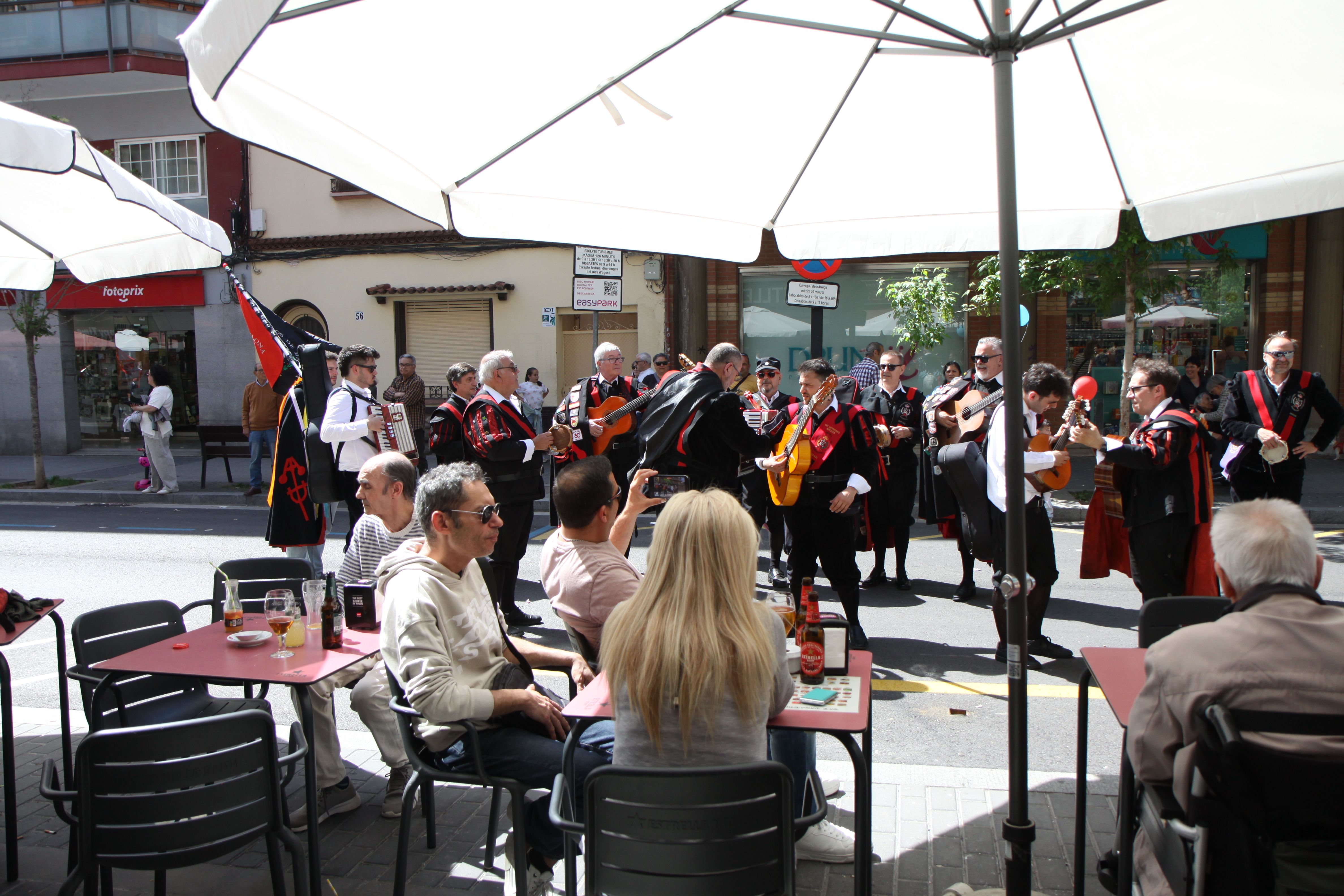 Les tunes han harmonitzat la jornada de comerç al carrer. Foto: Laia Jubany