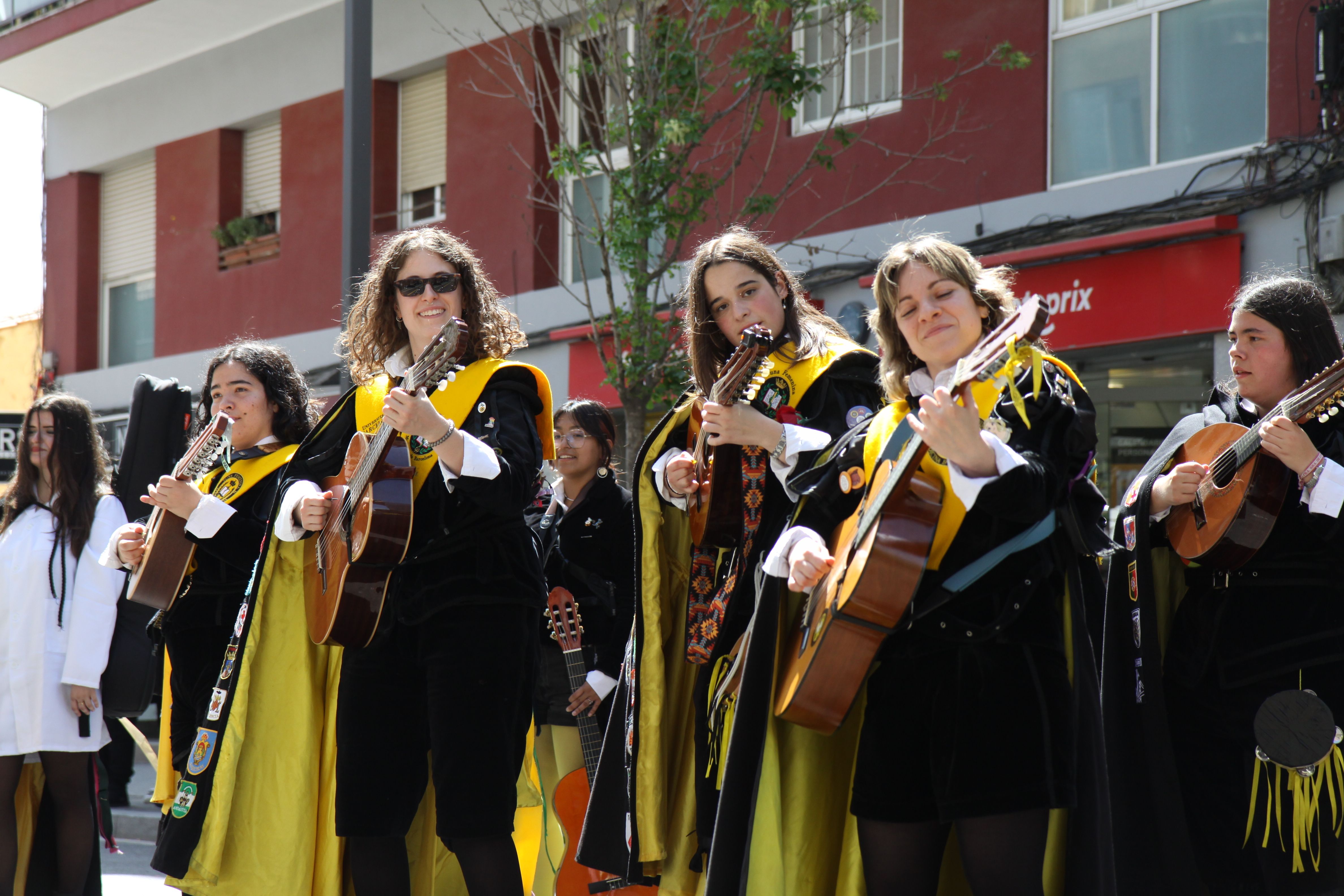 Les tunes han harmonitzat la jornada de comerç al carrer. Foto: Laia Jubany