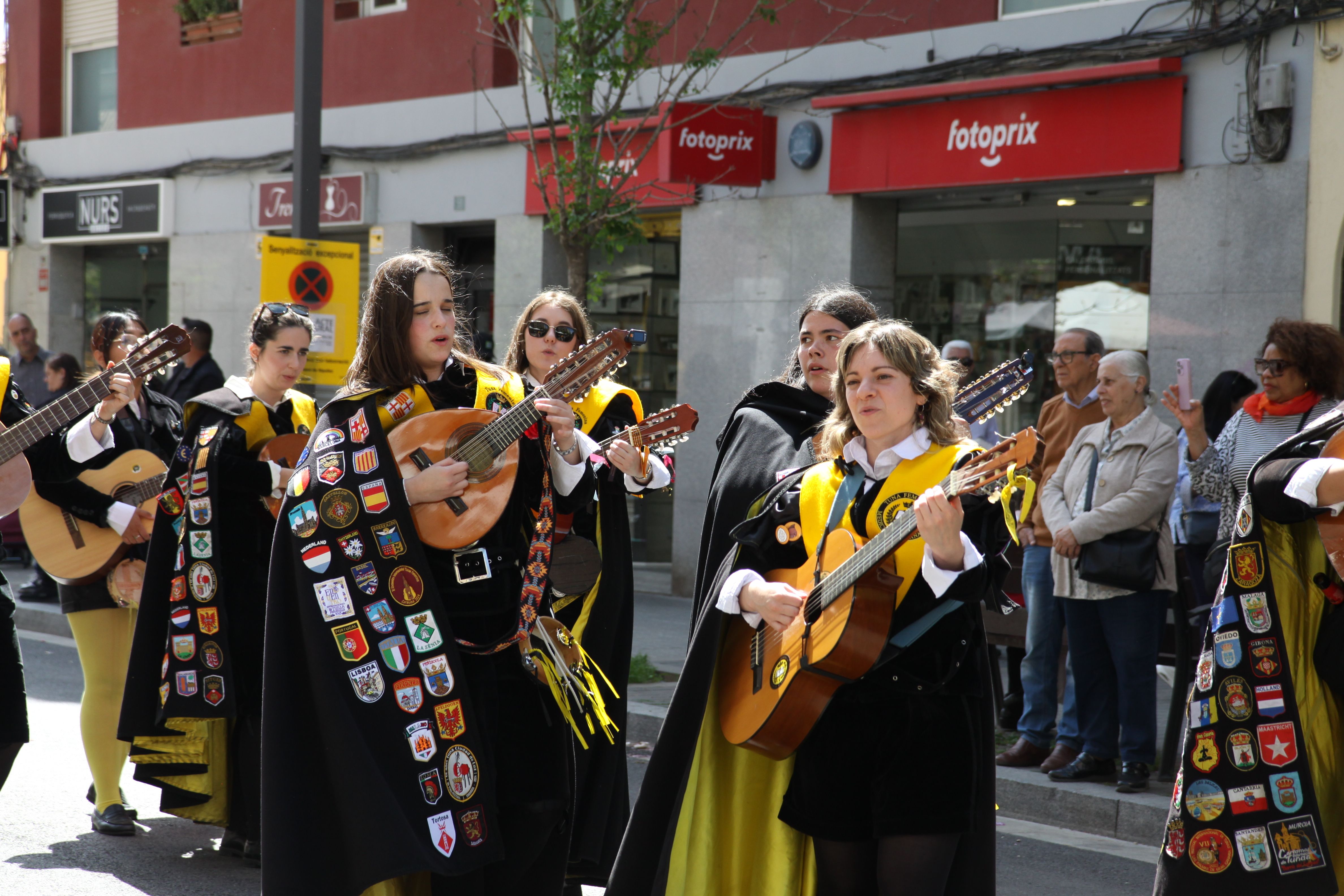 Les tunes han harmonitzat la jornada de comerç al carrer. Foto: Laia Jubany