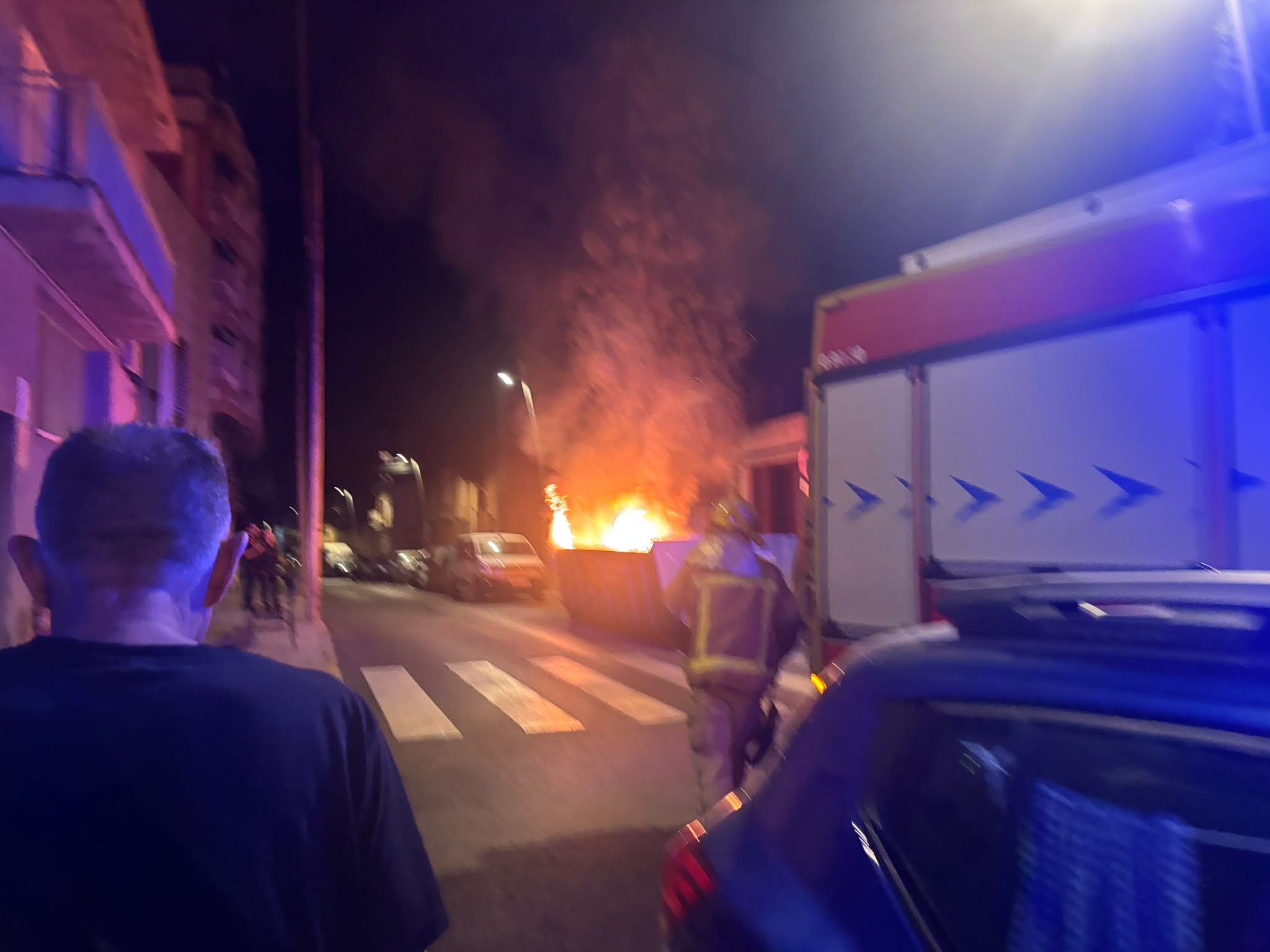 Incendi al carrer Calvari. Foto: Cedida