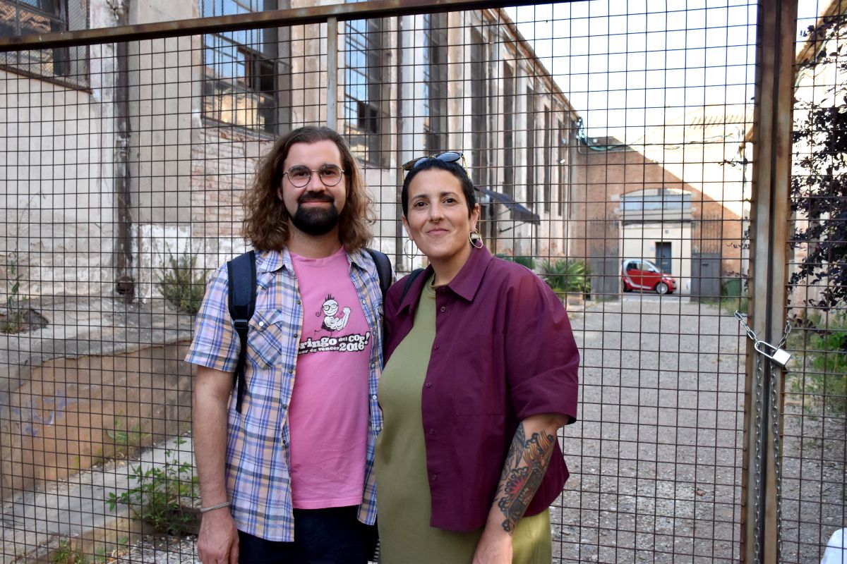 Lídia Martínez i Oriol Mor entrevistats a Ripollet. FOTO: Laia Coronado 