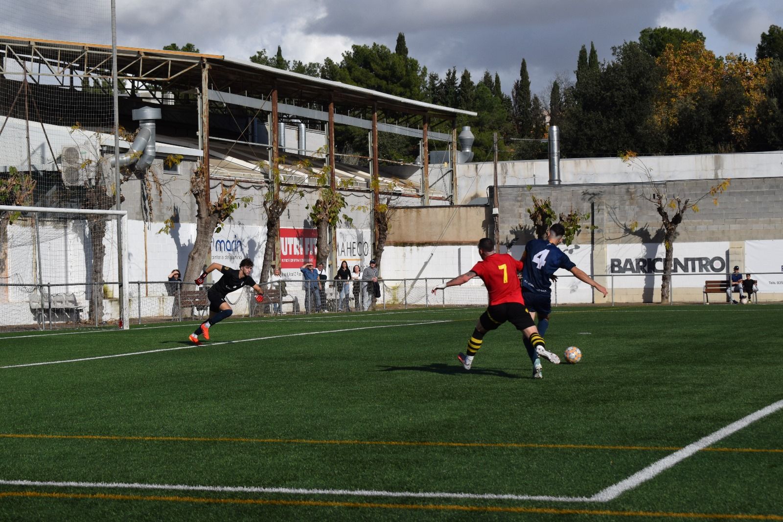Un partit del CF Ripollet FOTO: Marc Mata