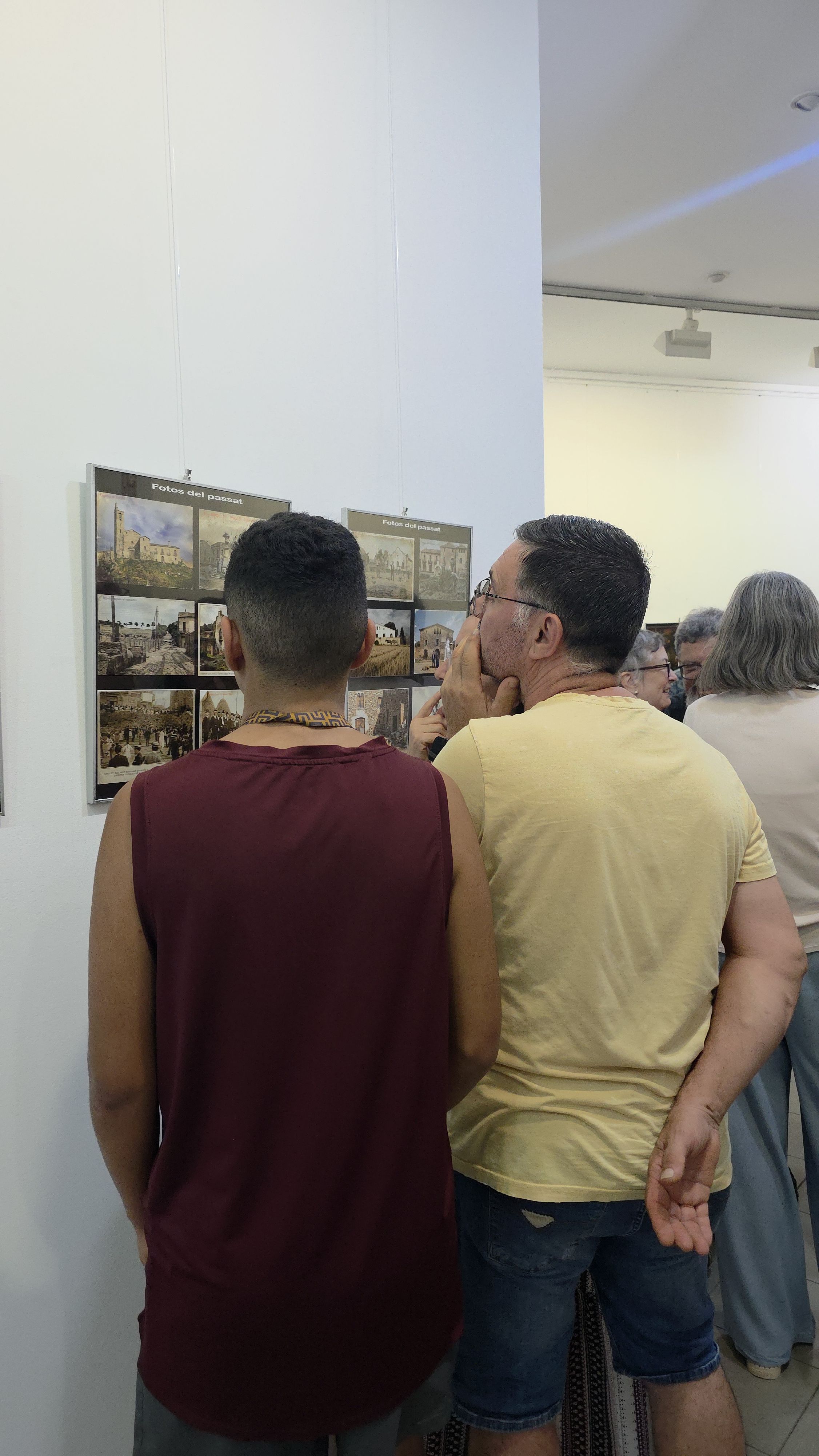 Inaugurada l'exposició "60  anys de mirades". FOTO: Marc Mata