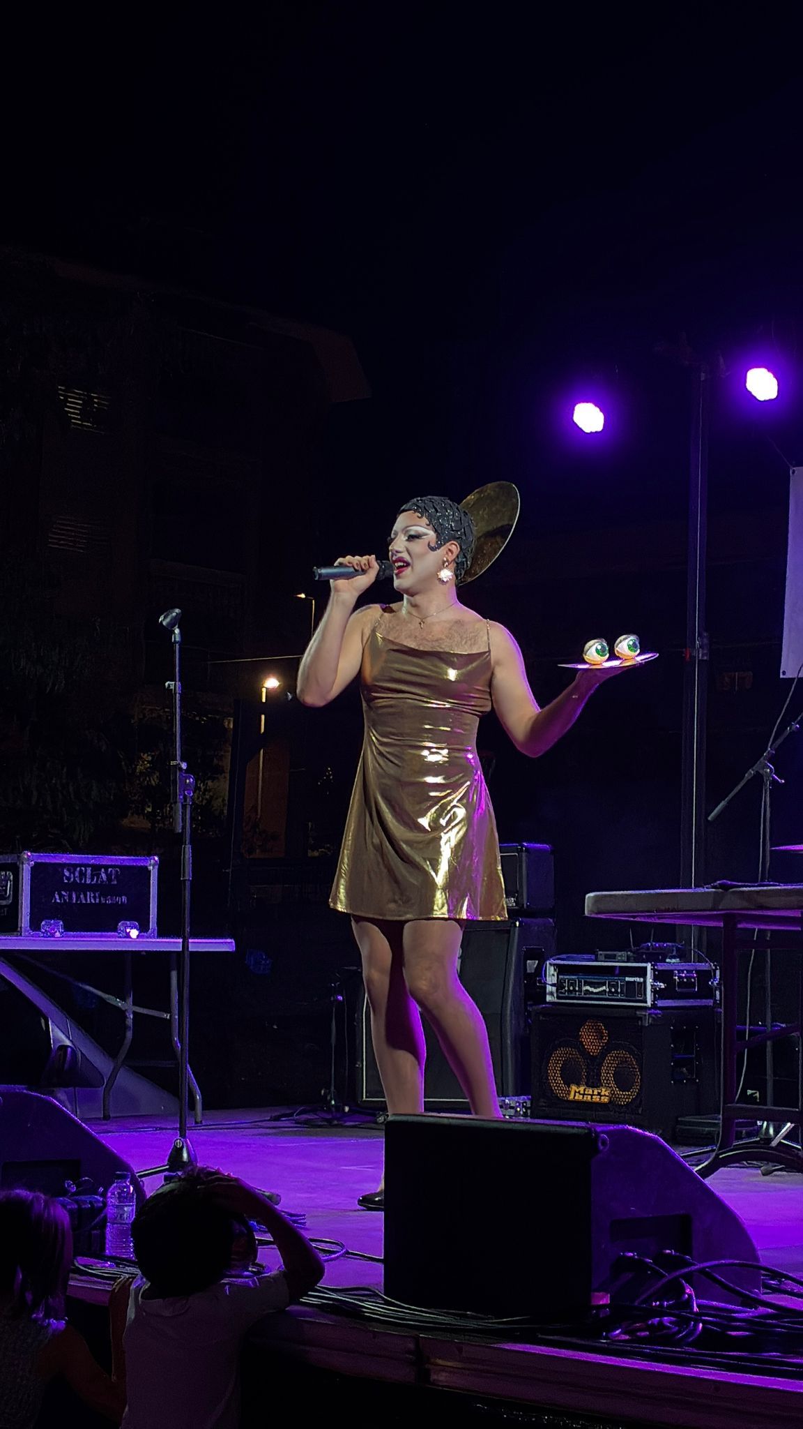 Ofèlia Drags durant l'espectacle al Xiringo. Foto: Laia Jubany