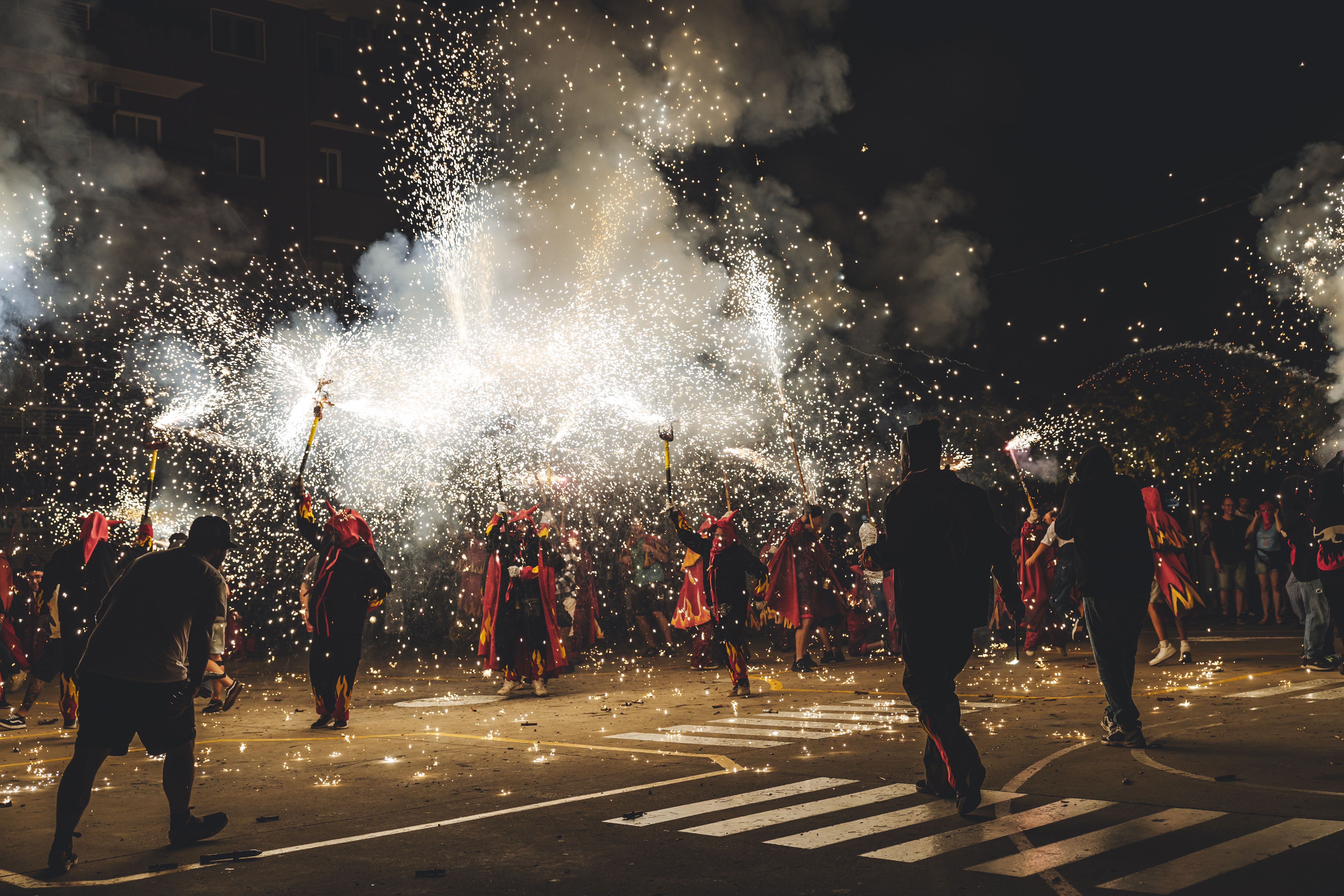 Correfoc i versots dels Diables de Ripollet. FOTO Arnau Padilla (9)