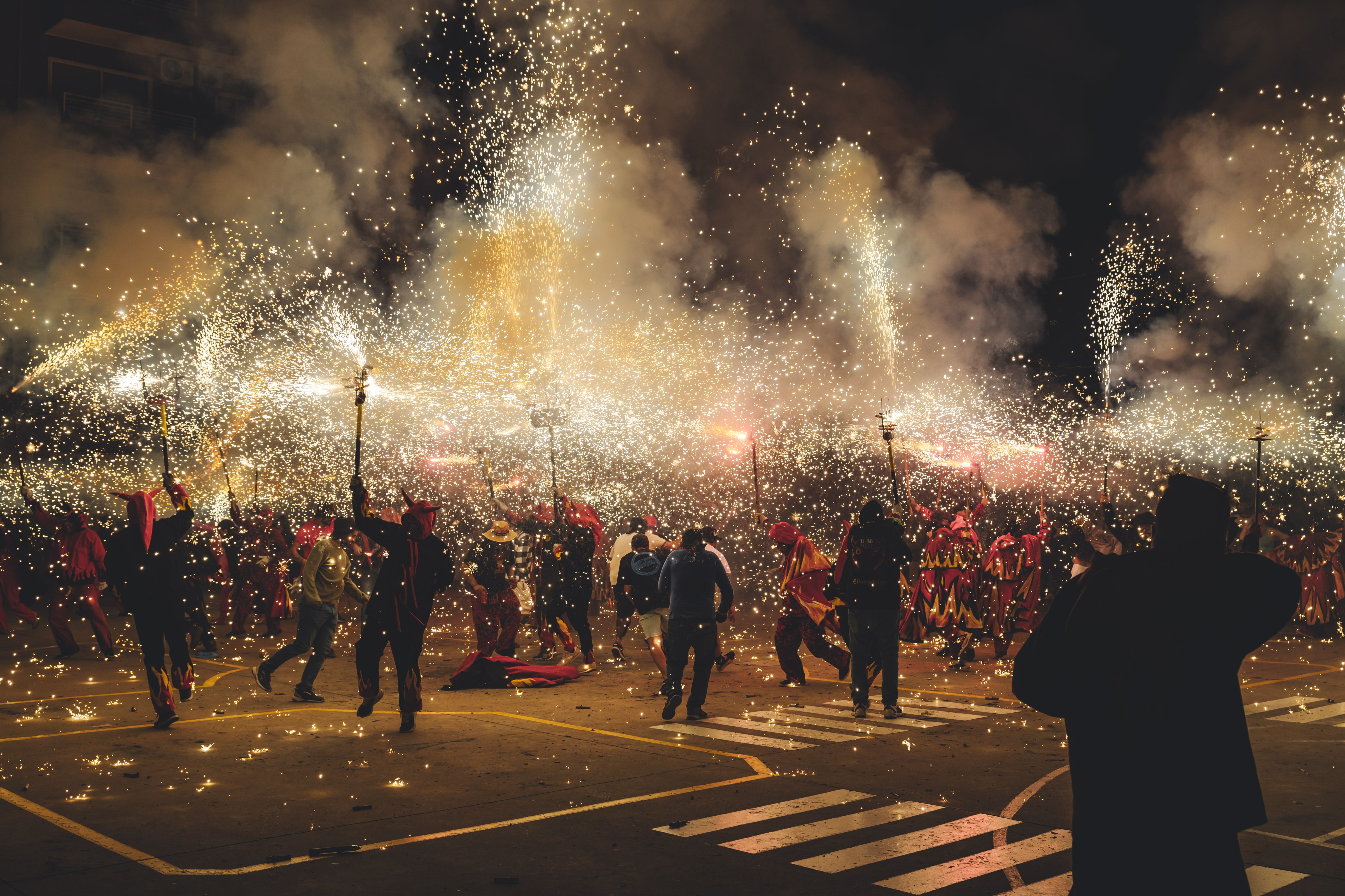 Correfoc i versots dels Diables de Ripollet. FOTO Arnau Padilla (10)