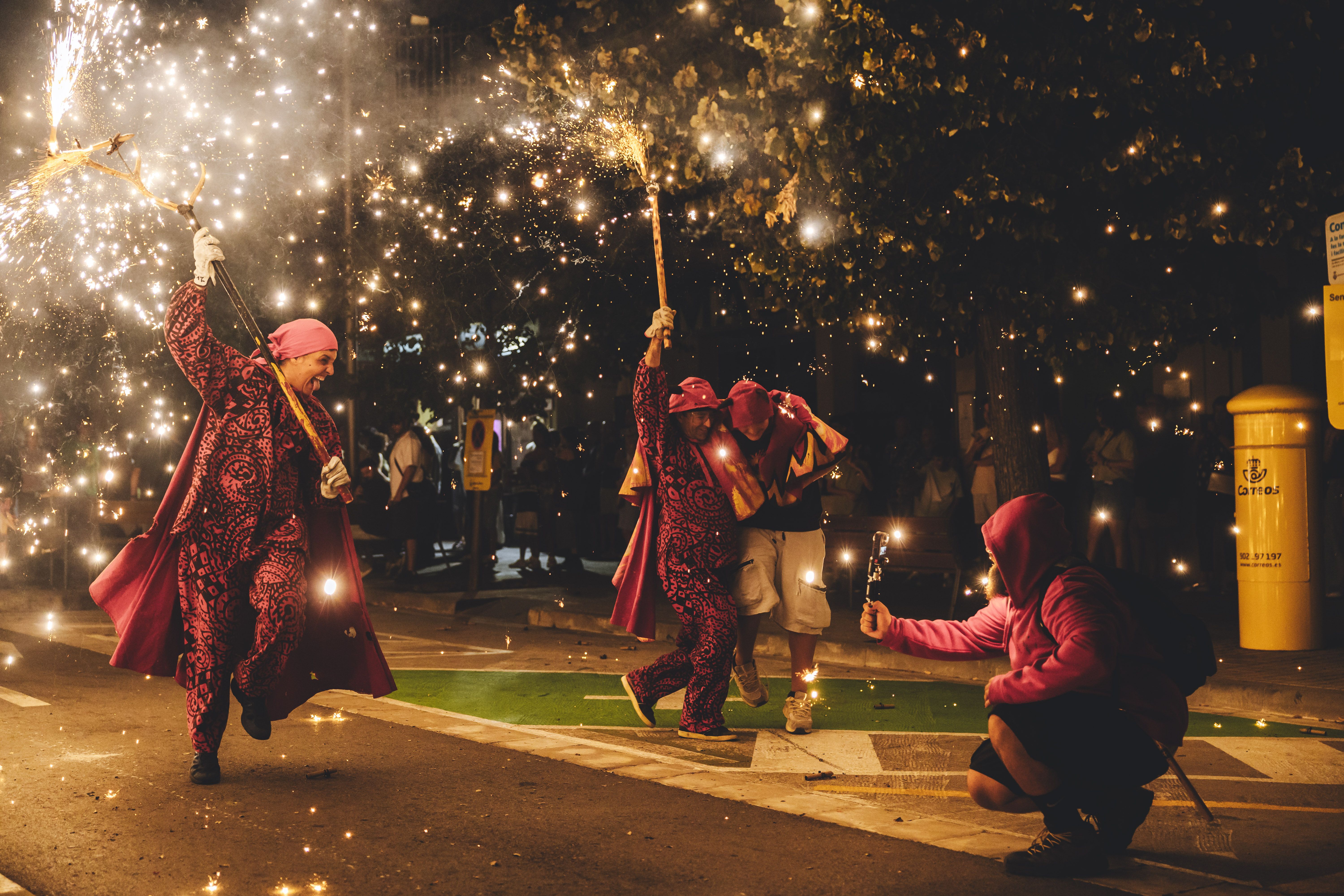 Correfoc i versots dels Diables de Ripollet. FOTO Arnau Padilla (12)