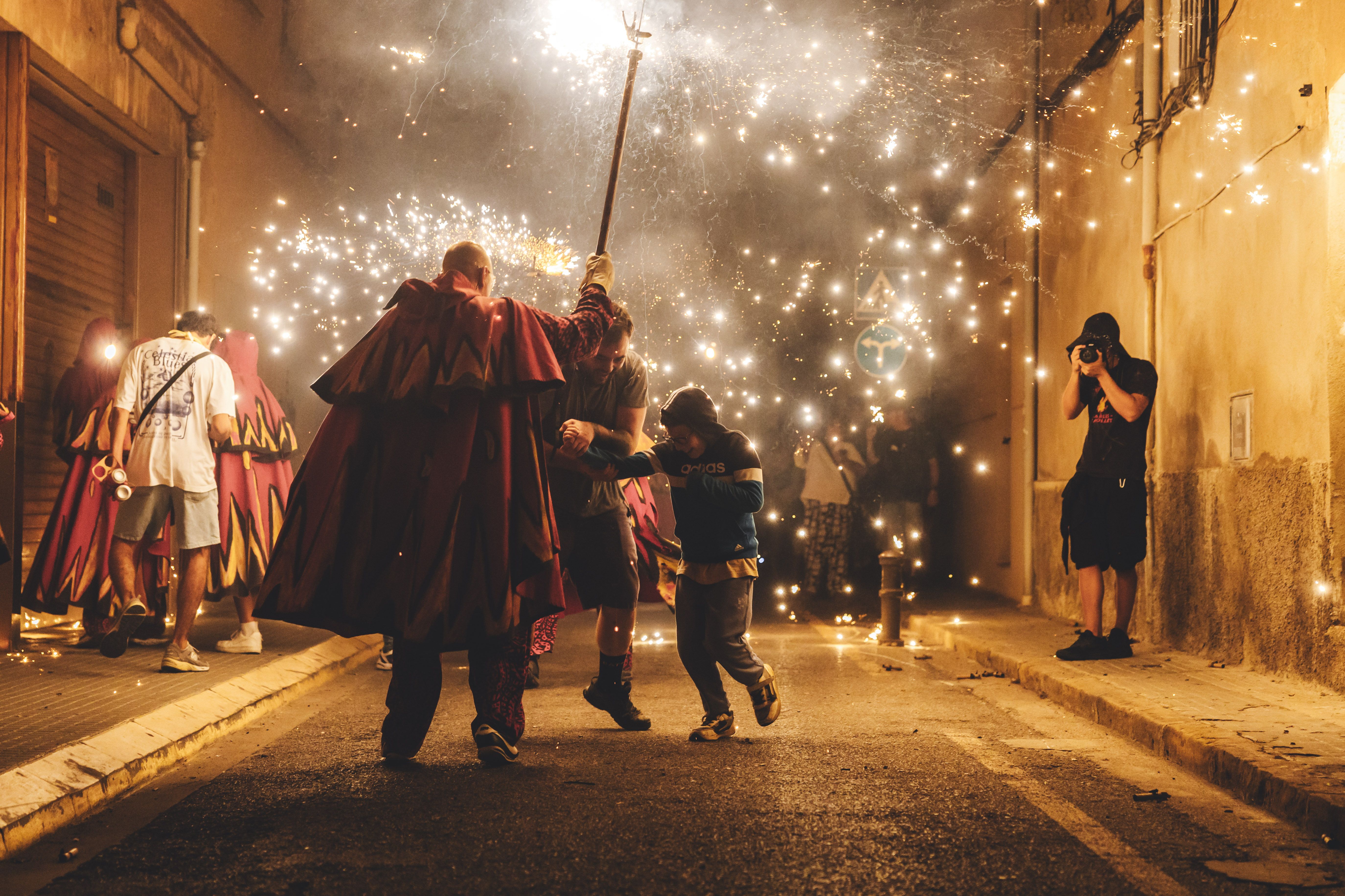 Correfoc i versots dels Diables de Ripollet. FOTO Arnau Padilla (16)