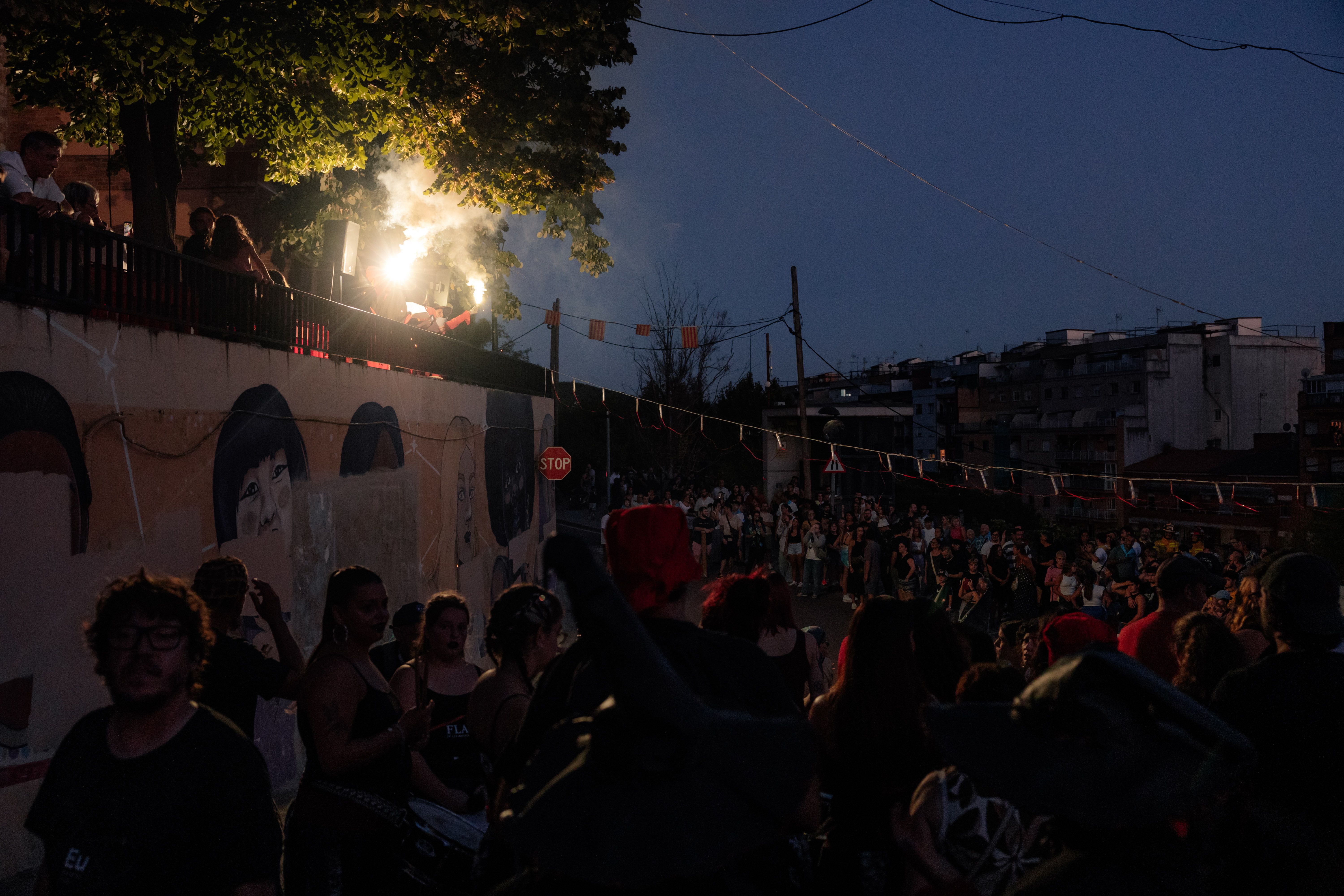 Correfoc i versots dels Diables de Ripollet. FOTO Arnau Padilla (66)
