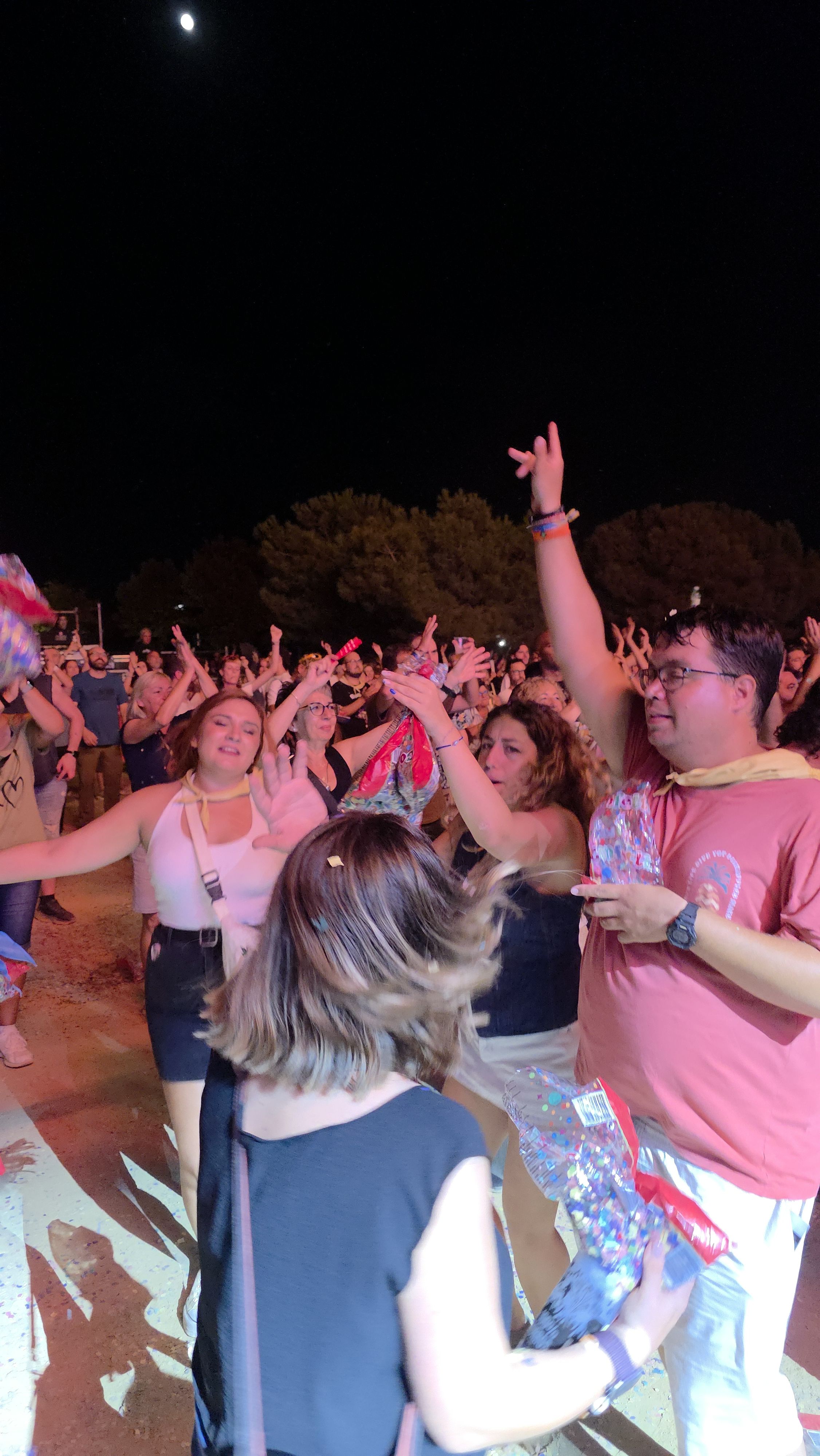 Ball del Confetti i los 80 Principales. FOTO: Marc Mata 