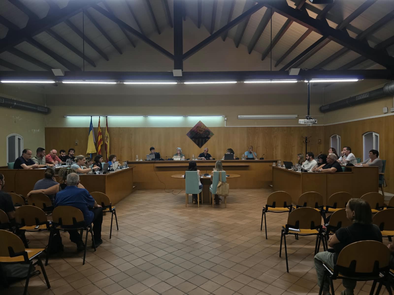 Un dels moments del ple de setembre. FOTO Marc Mata