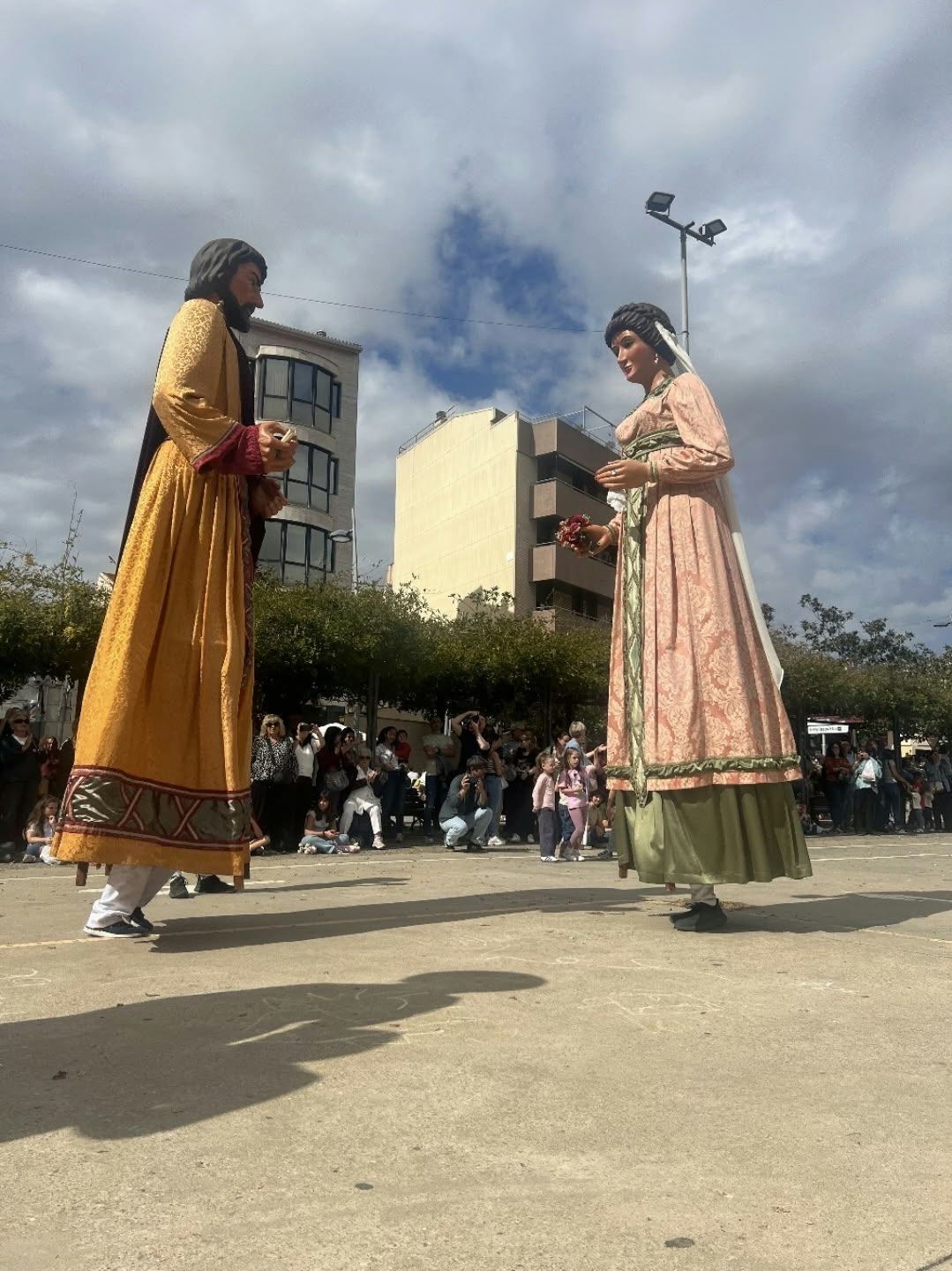 Un ball dels gegants de Ripollet. FOTO: TOT Ripollet 