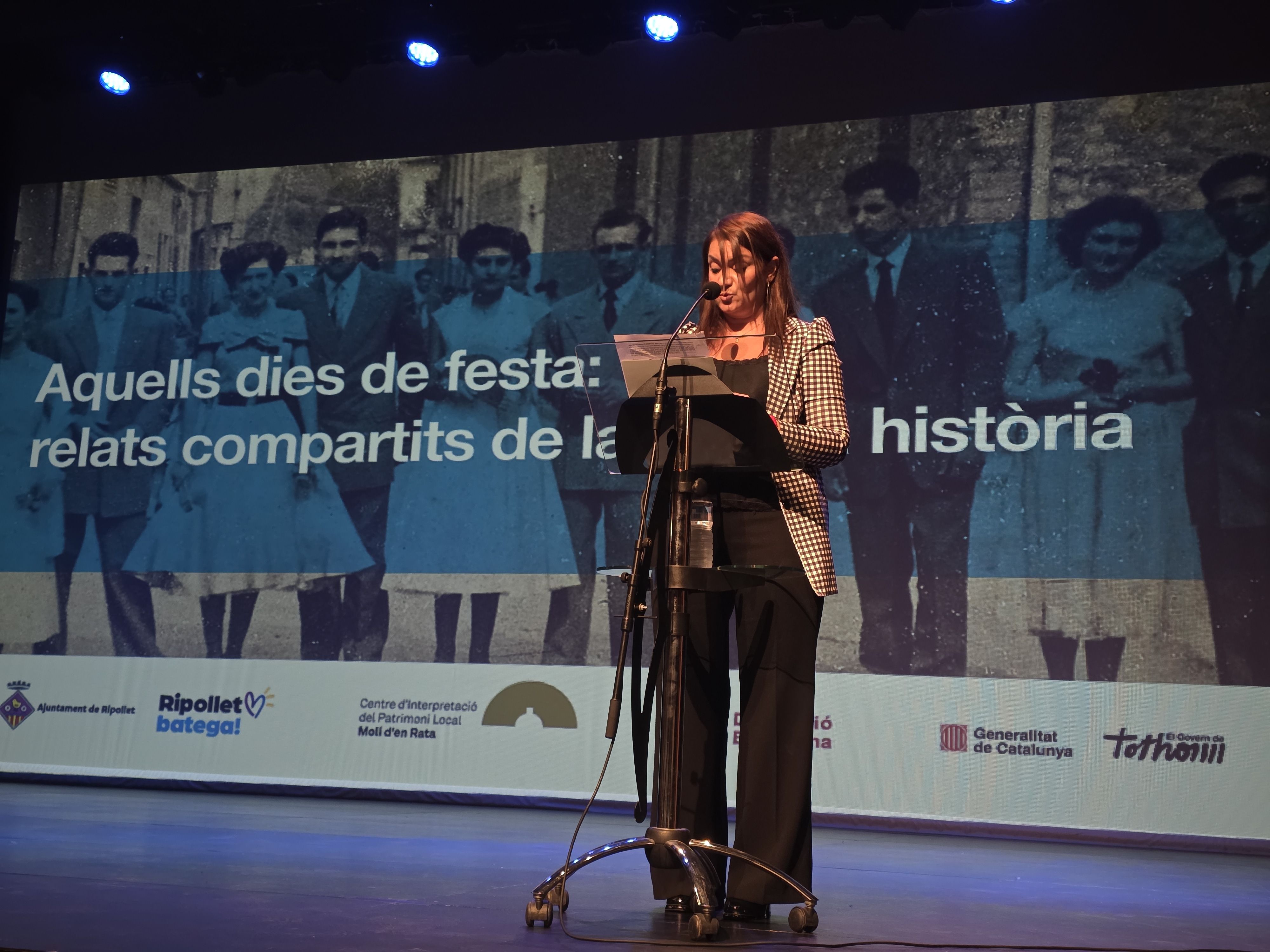 Elena Vilalta en la presentació de l'acte. Foto: Marc Mata