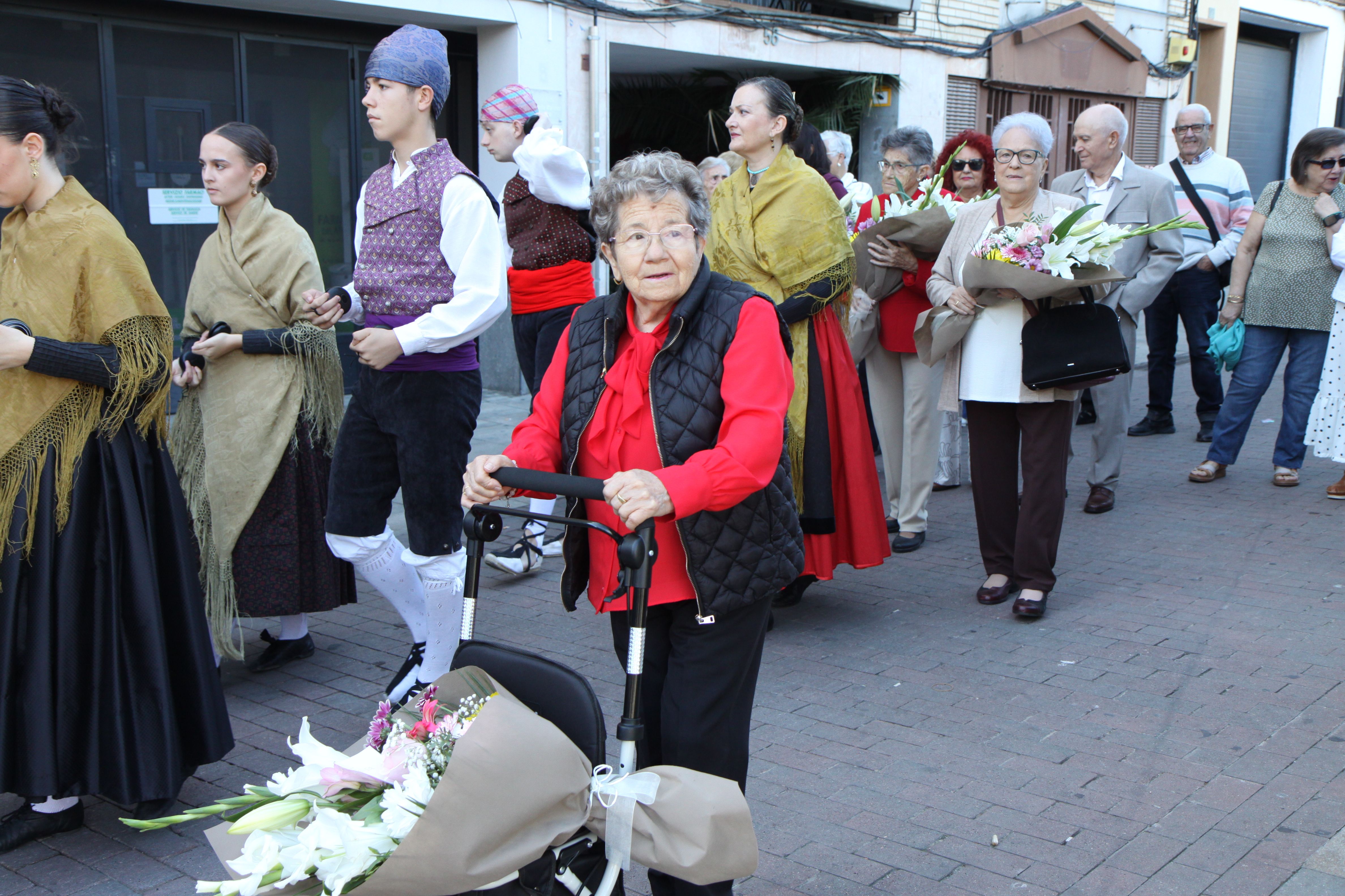 Els membres del Centre Aragonès han acompanyat la processó. Foto: Laia Jubany